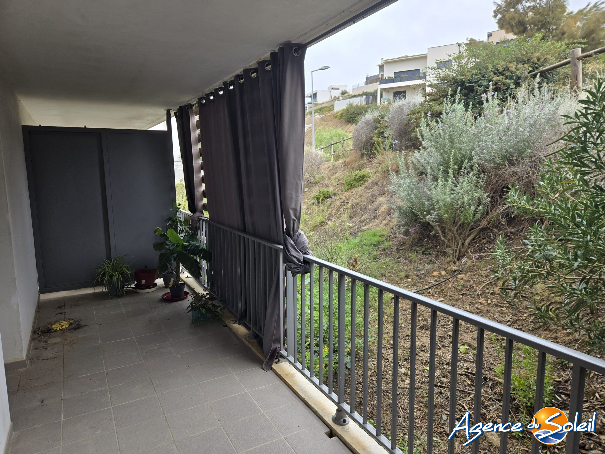 Salle de bain - Appartement Narbonne (Réf. 04-1290-AGENCEDUSOLEIL)