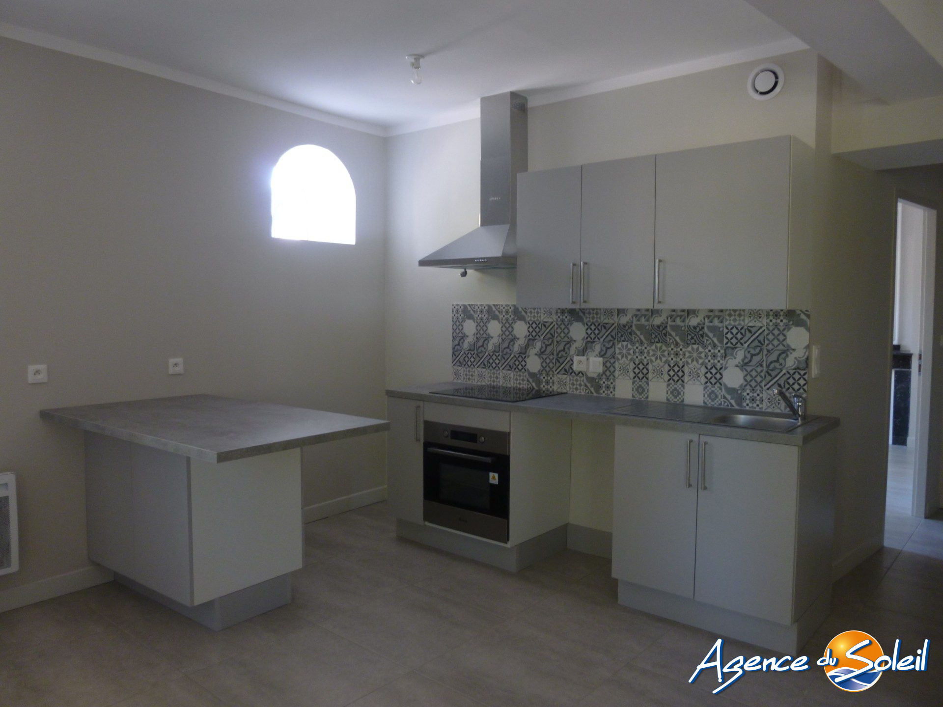 Vue intérieure - Appartement Narbonne (Réf. 04-3822-AGENCEDUSOLEIL)