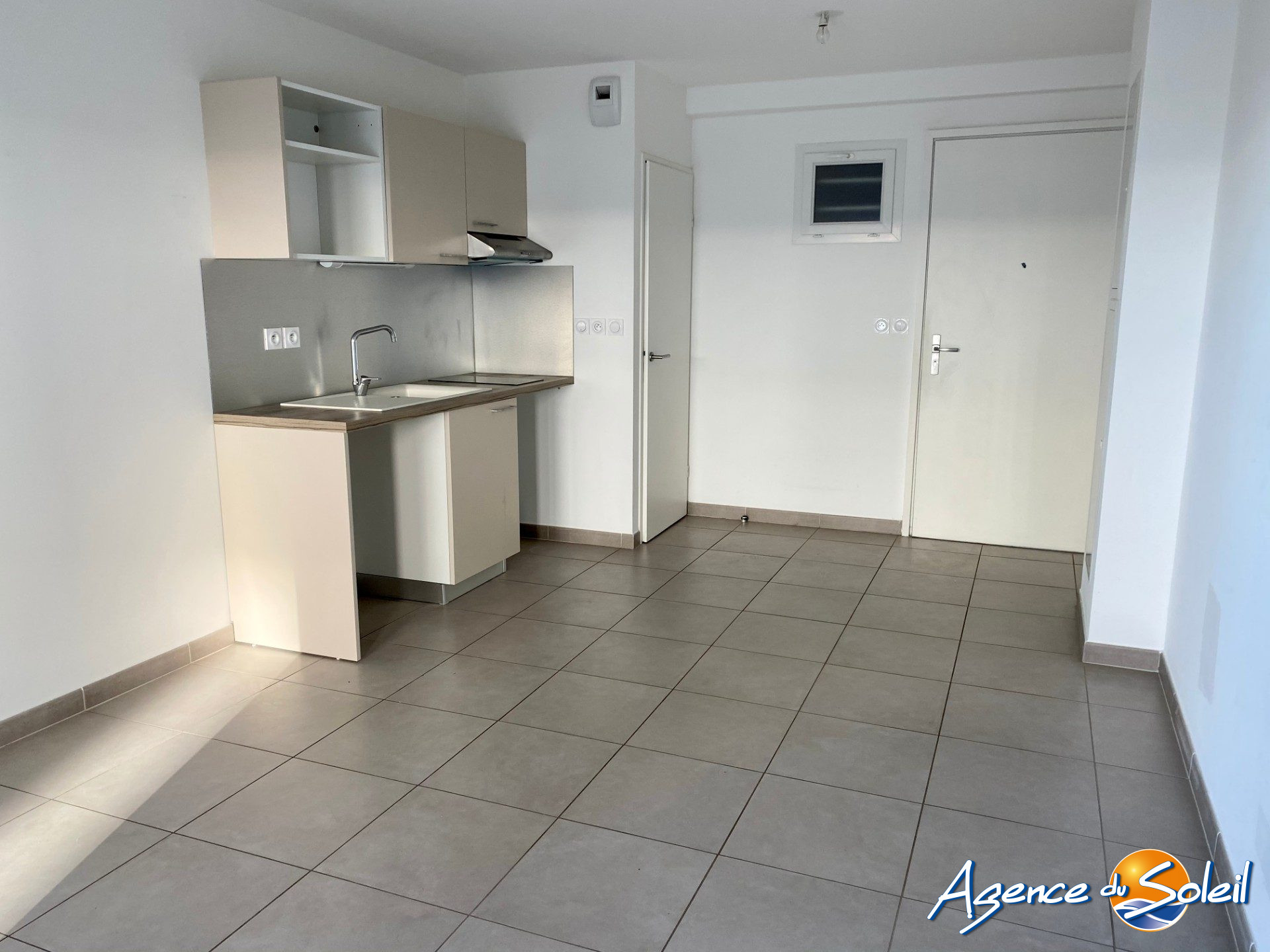 Vue intérieure - Appartement Sérignan (Réf. 09-6965-AGENCEDUSOLEIL)