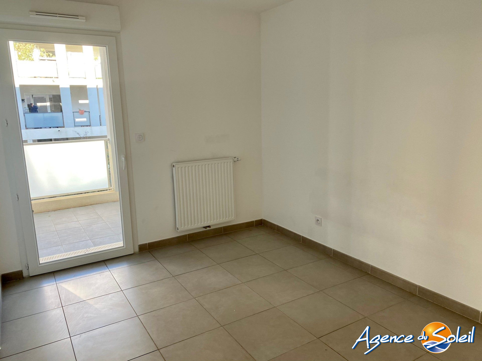 Salle de bain - Appartement Sérignan (Réf. 09-6965-AGENCEDUSOLEIL)