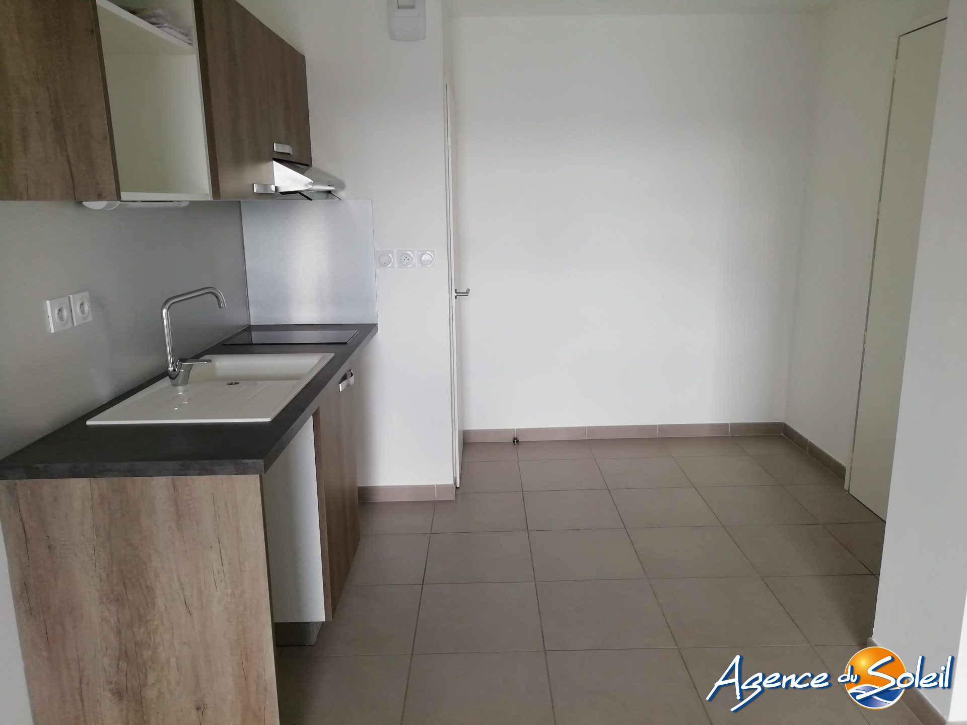 Vue intérieure - Appartement Sérignan (Réf. 09-6927-AGENCEDUSOLEIL)