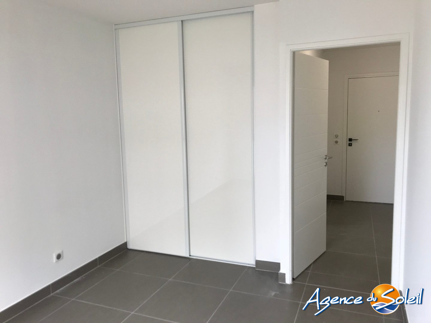 Vue extérieure - Appartement Saint-Jean-de-Védas (Réf. 33-8038-AGENCEDUSOLEIL)