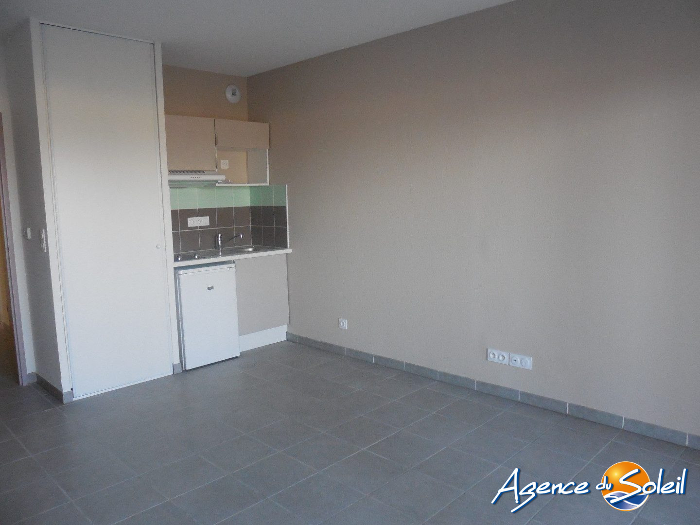 Vue intérieure - Appartement Narbonne (Réf. 04-2582-AGENCEDUSOLEIL)