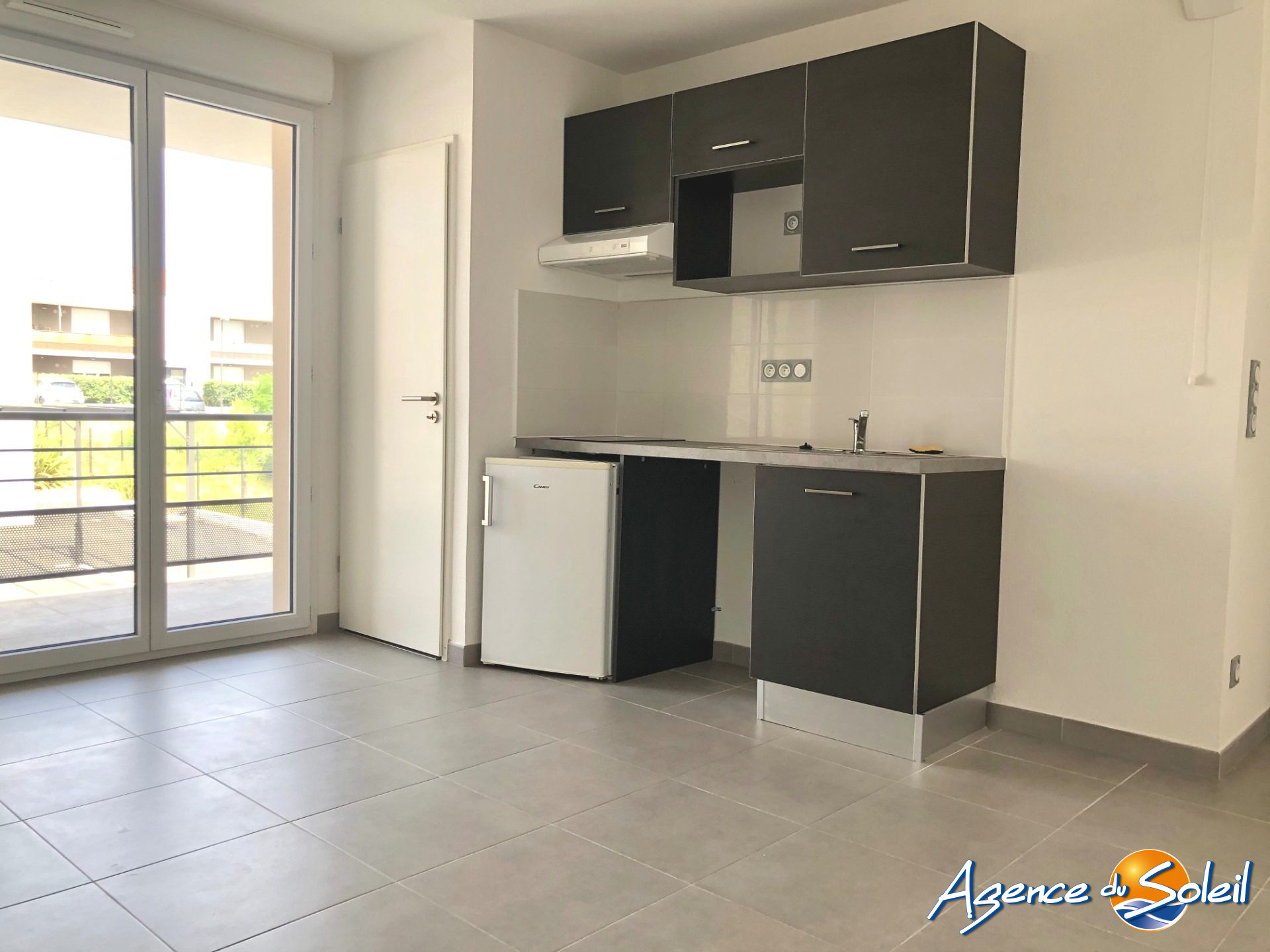 Chambre - Appartement Béziers (Réf. 09-6875-AGENCEDUSOLEIL)