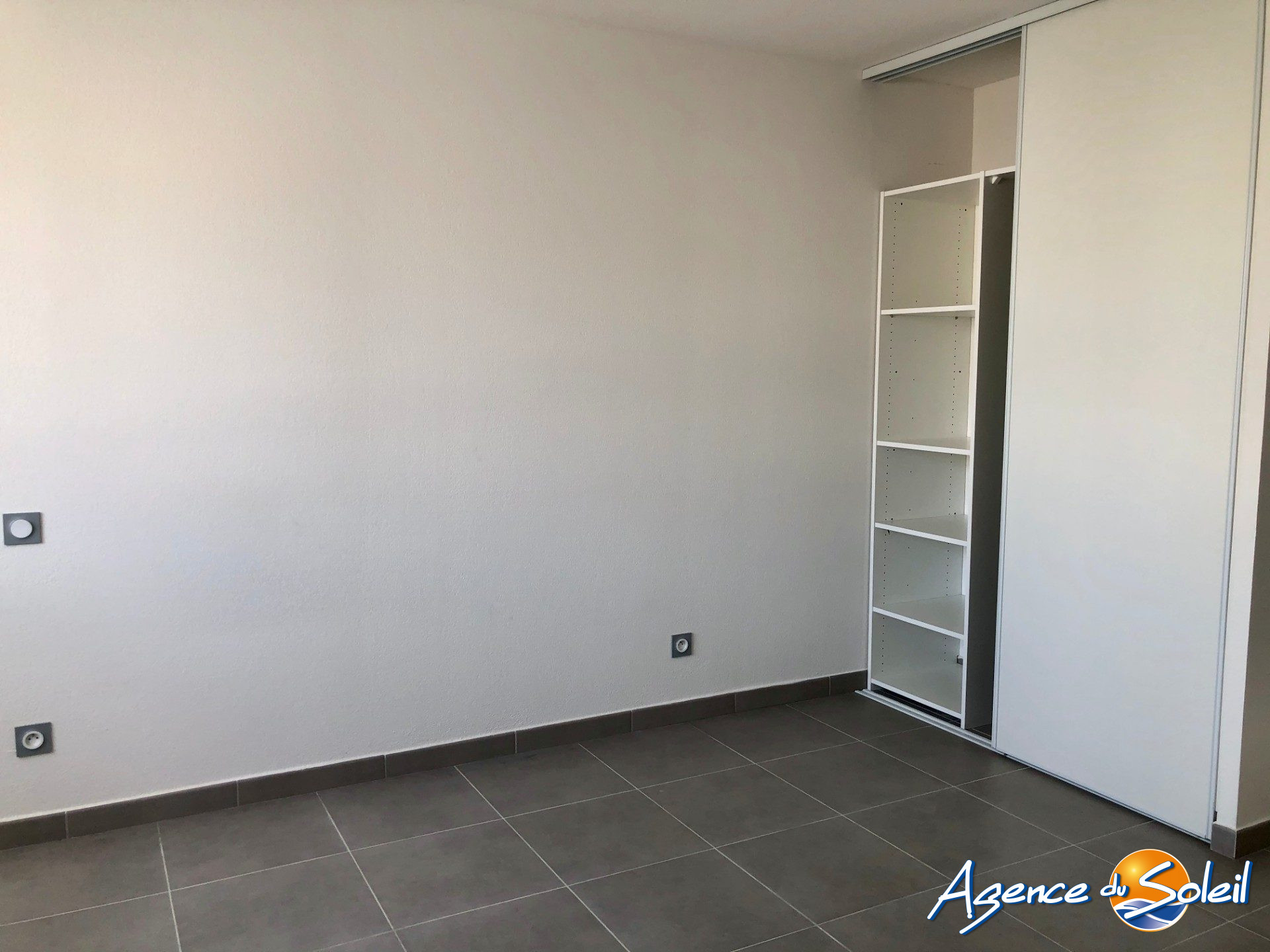 Vue extérieure - Appartement Béziers (Réf. 09-6875-AGENCEDUSOLEIL)