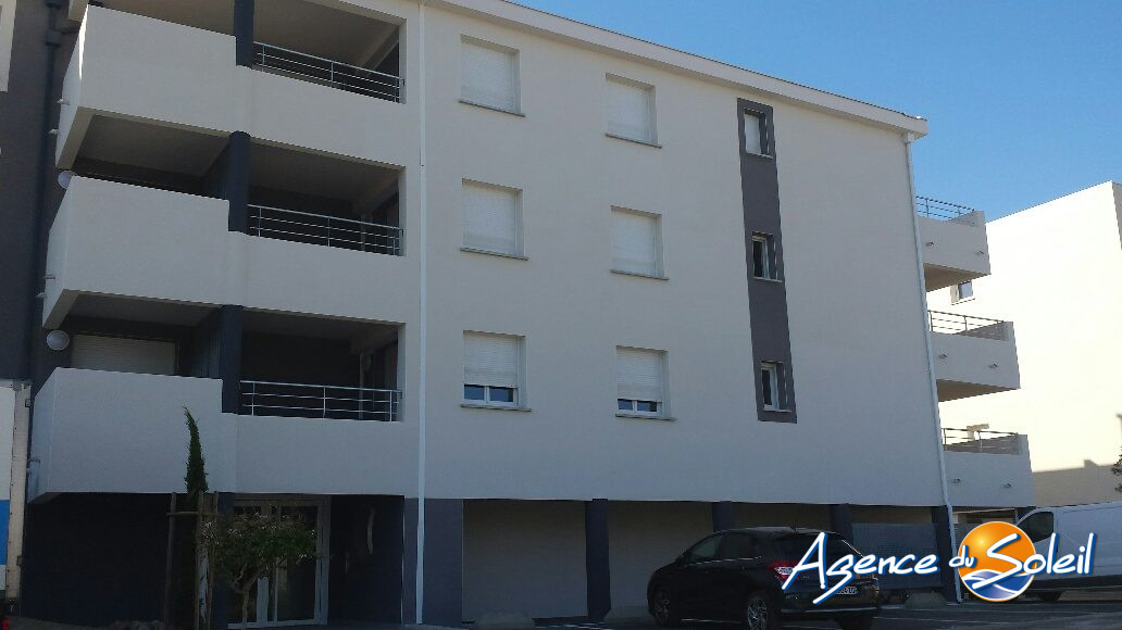 Photo de ST CYPRIEN VILLAGE, T2 avec terrasse parking et cellier