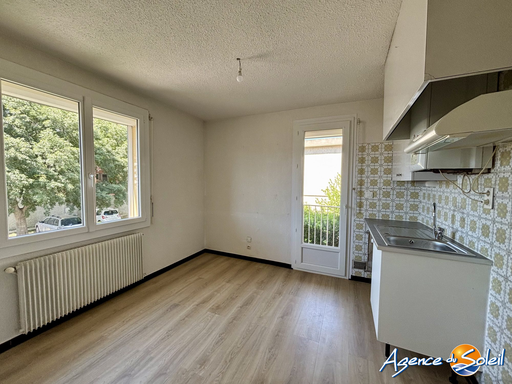 Chambre - Appartement Narbonne (Réf. 04-9354-AGENCEDUSOLEIL)