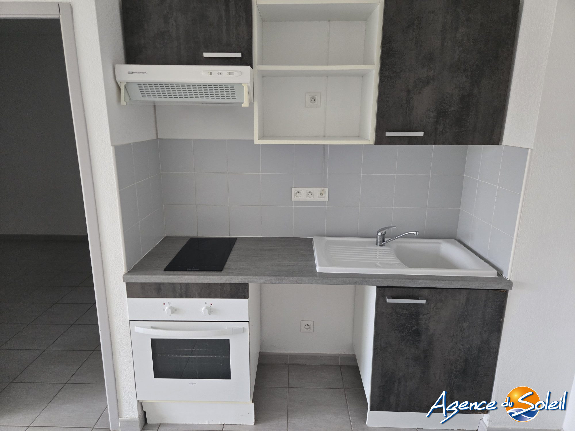 Chambre - Appartement Narbonne (Réf. 04-1095-AGENCEDUSOLEIL)