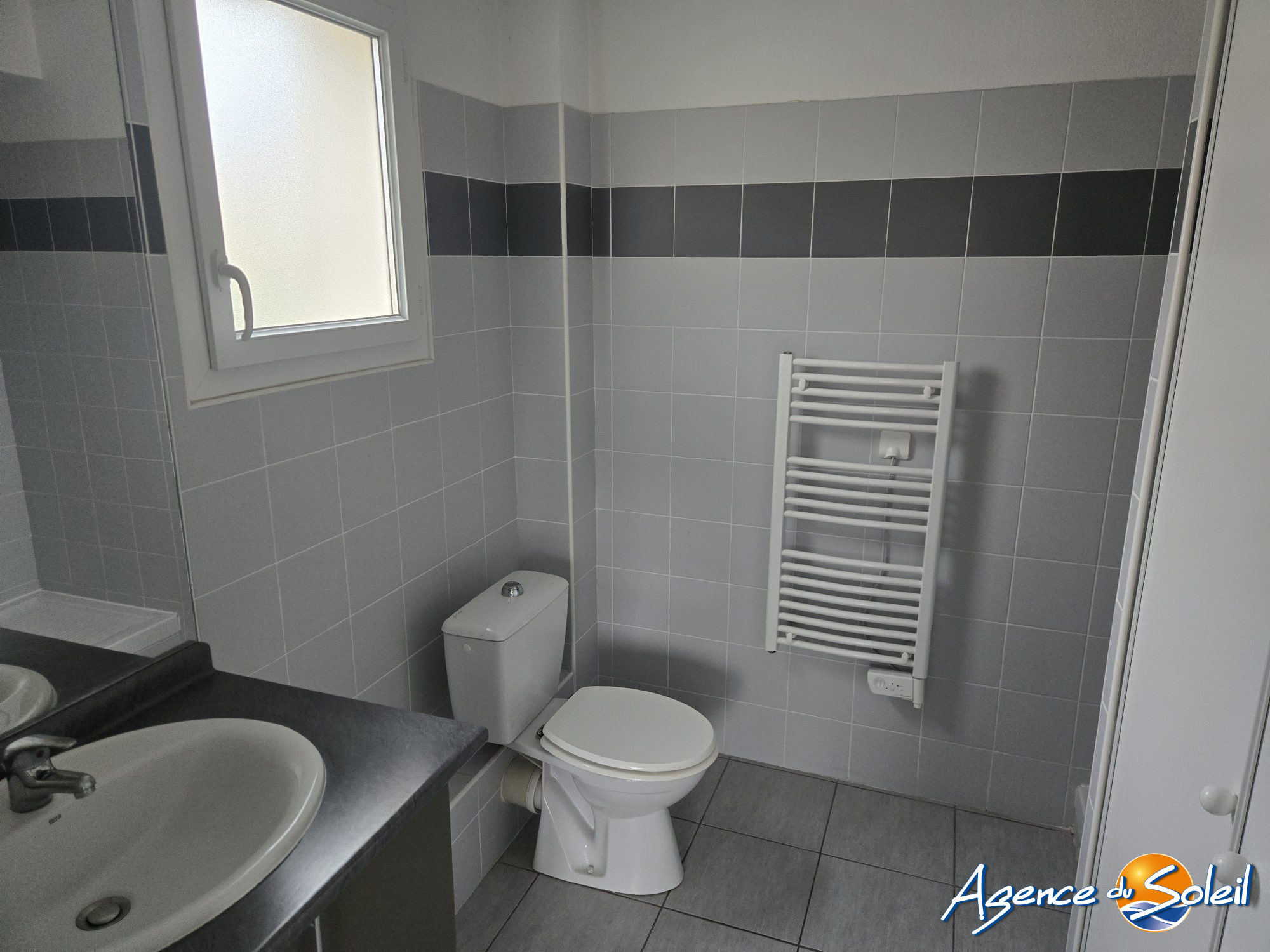 Vue extérieure - Appartement Narbonne (Réf. 04-1095-AGENCEDUSOLEIL)