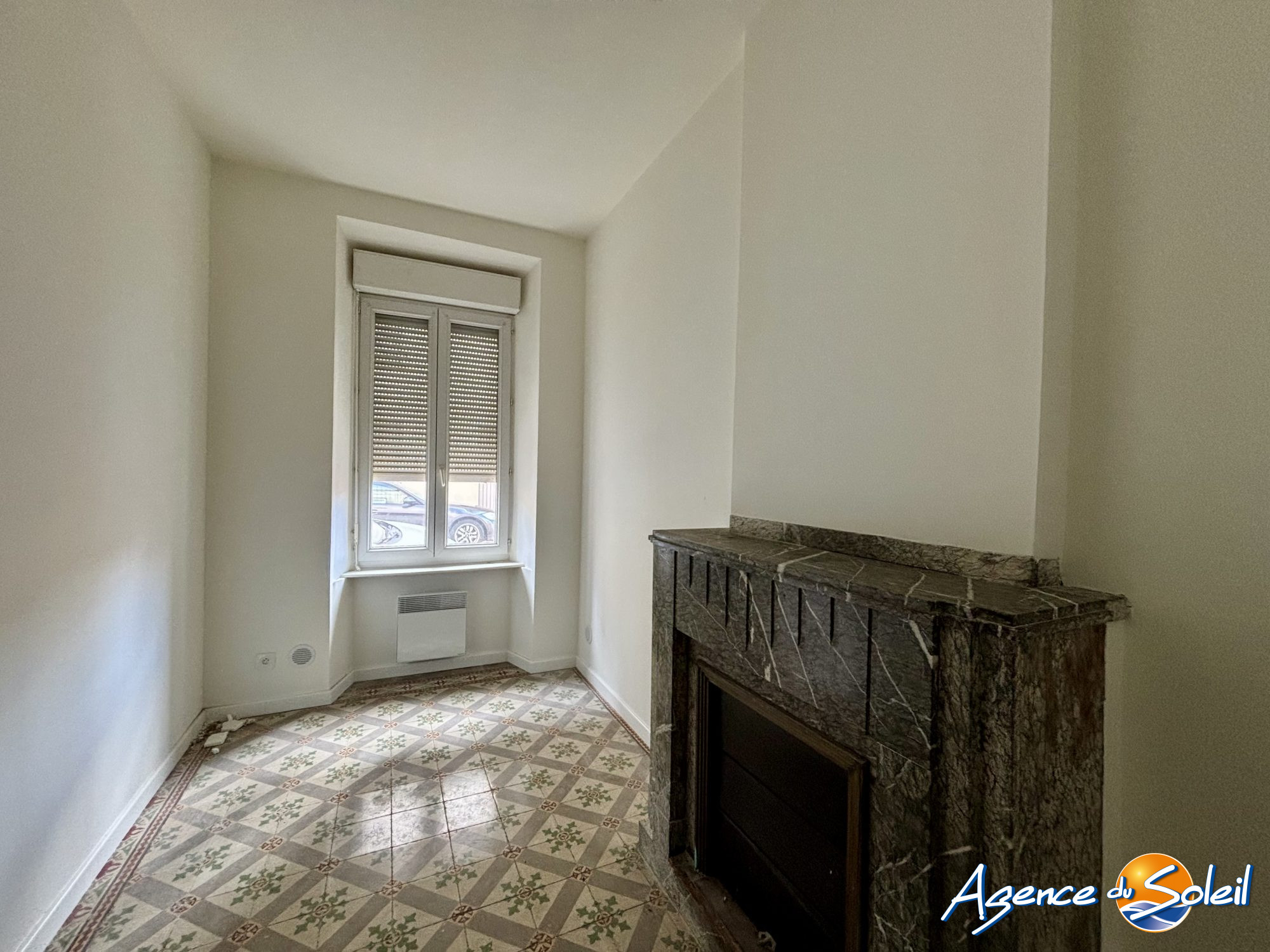 Jardin - Appartement Coursan (Réf. 04-173-AGENCEDUSOLEIL)