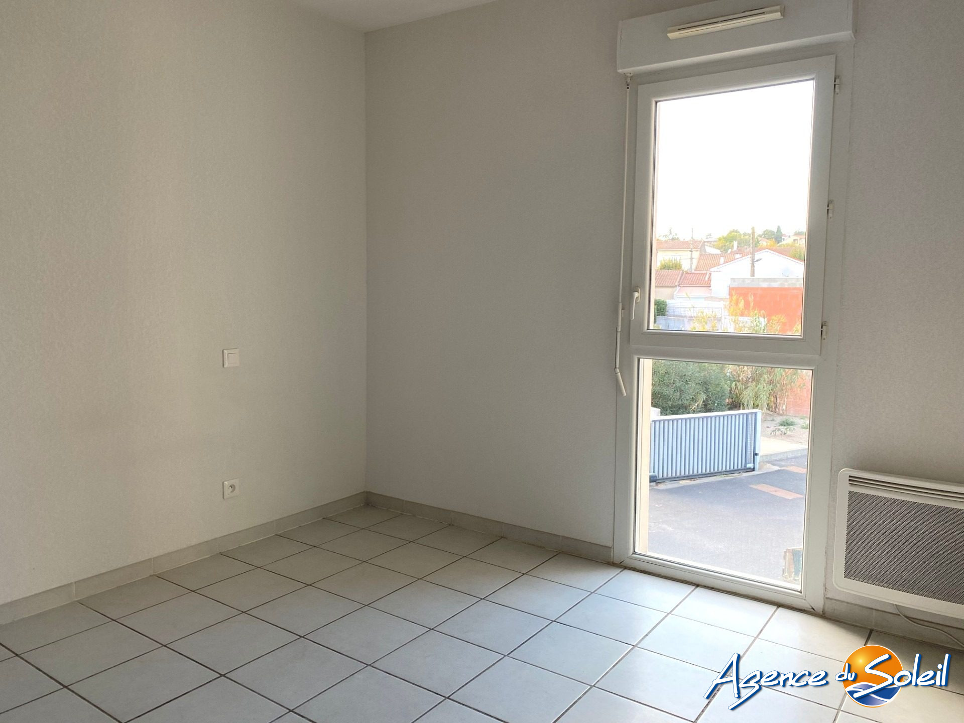 Vue extérieure - Appartement Béziers (Réf. 09-6221-AGENCEDUSOLEIL)