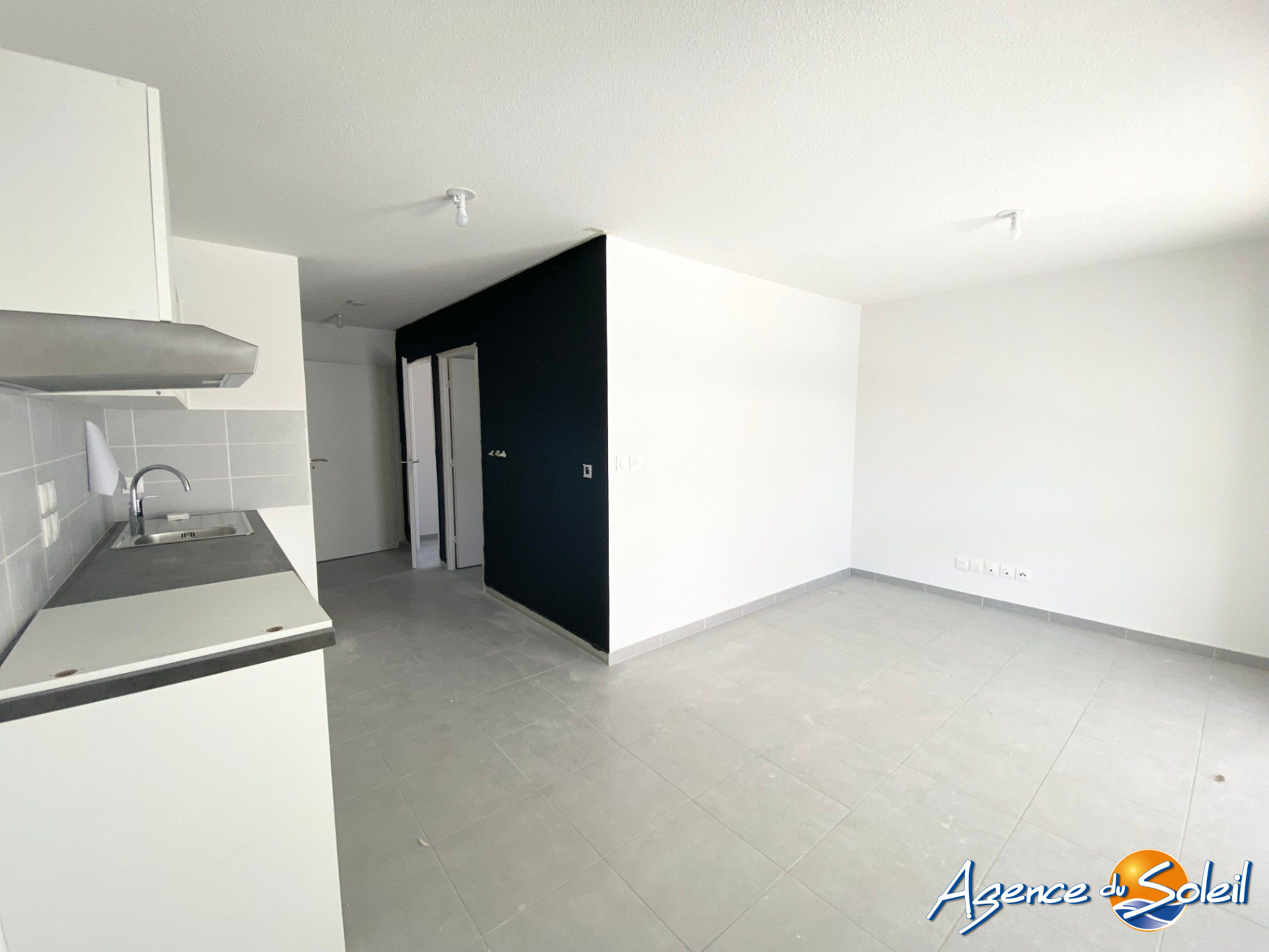 Salle de bain - Appartement Marseillan (Réf. 09-7307-AGENCEDUSOLEIL)