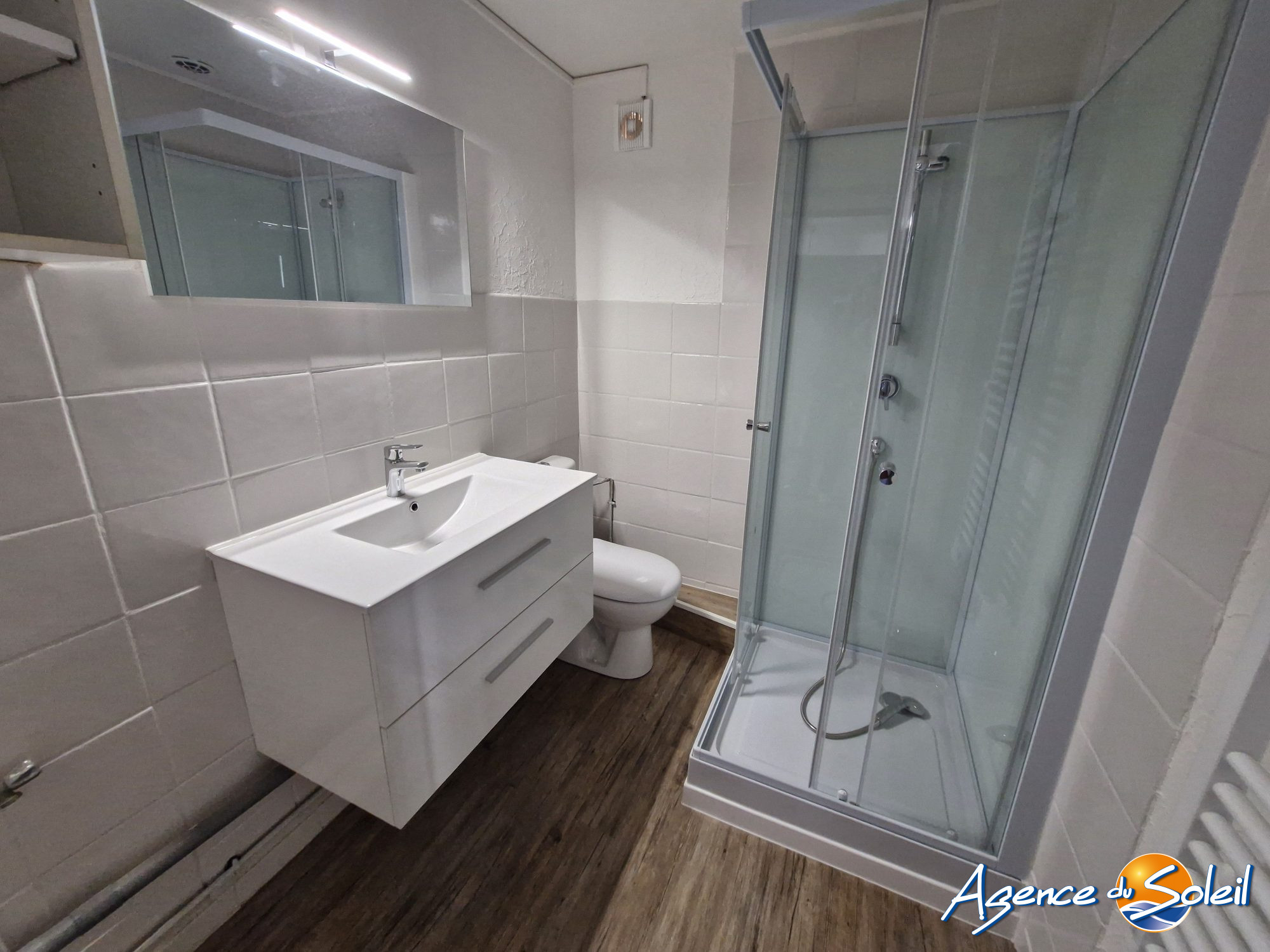 Vue extérieure - Appartement Lézignan-Corbières (Réf. 27-2829-AGENCEDUSOLEIL)