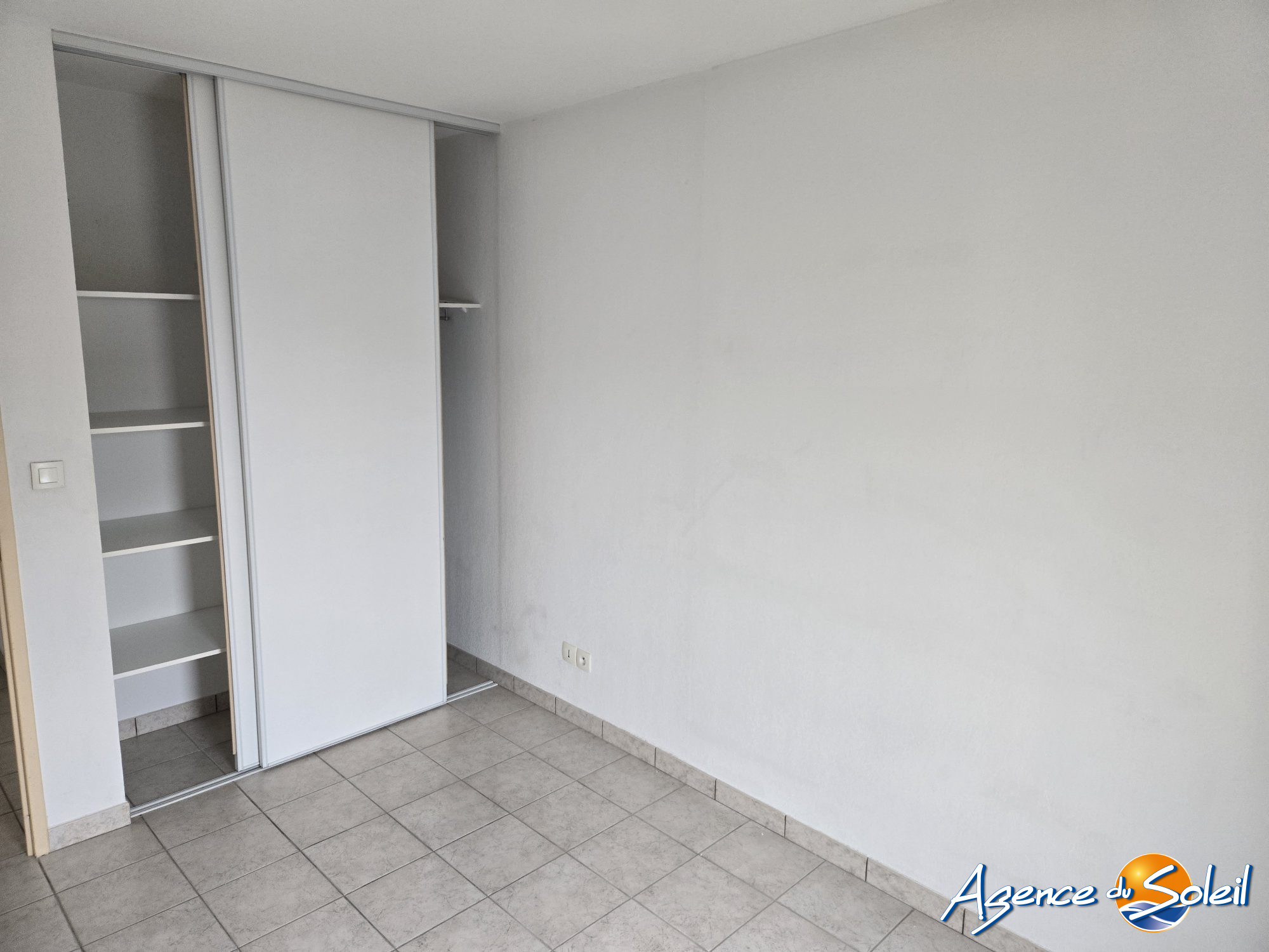 Salle de bain - Appartement Narbonne (Réf. 04-697-AGENCEDUSOLEIL)