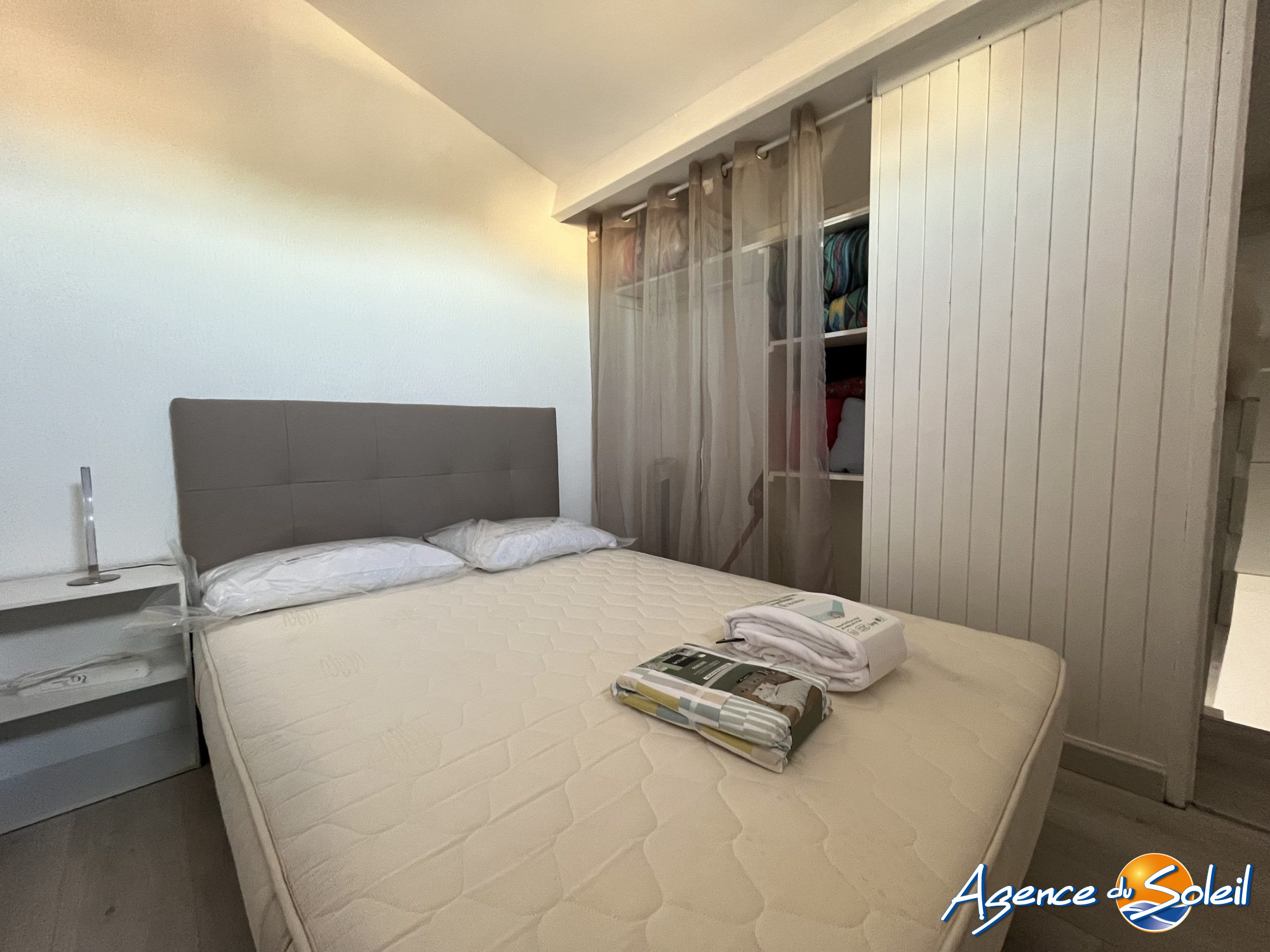 Chambre - Appartement Leucate (Réf. 08-5491-AGENCEDUSOLEIL)