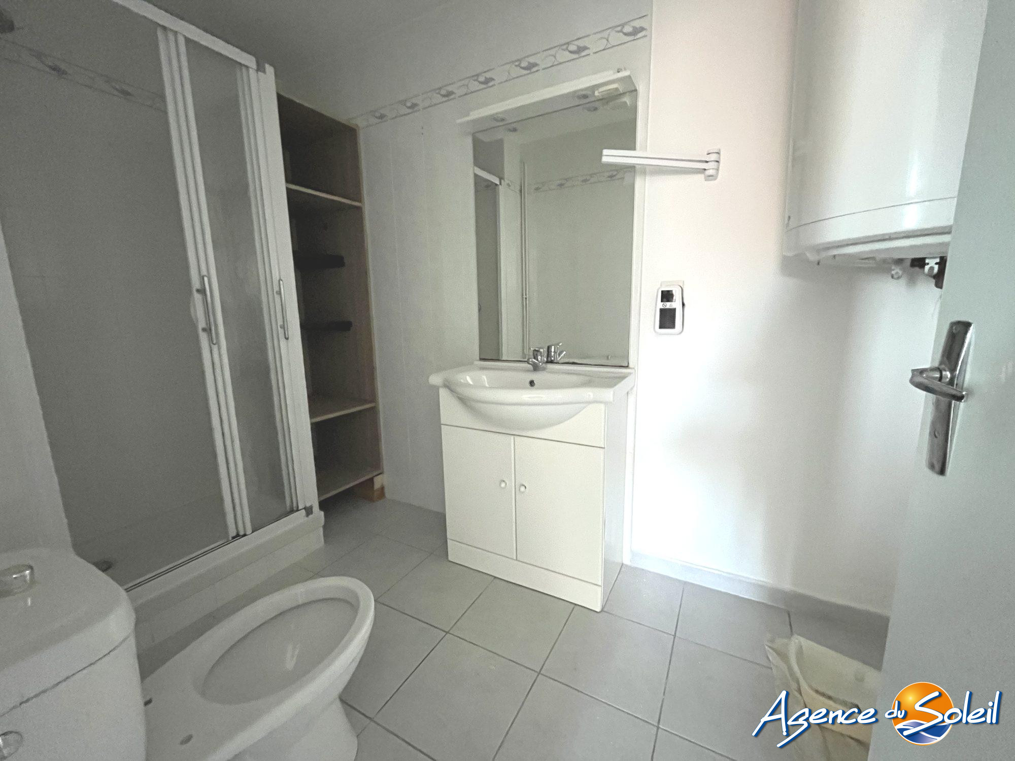 Chambre - Appartement Le Barcarès (Réf. 08-5496-AGENCEDUSOLEIL)