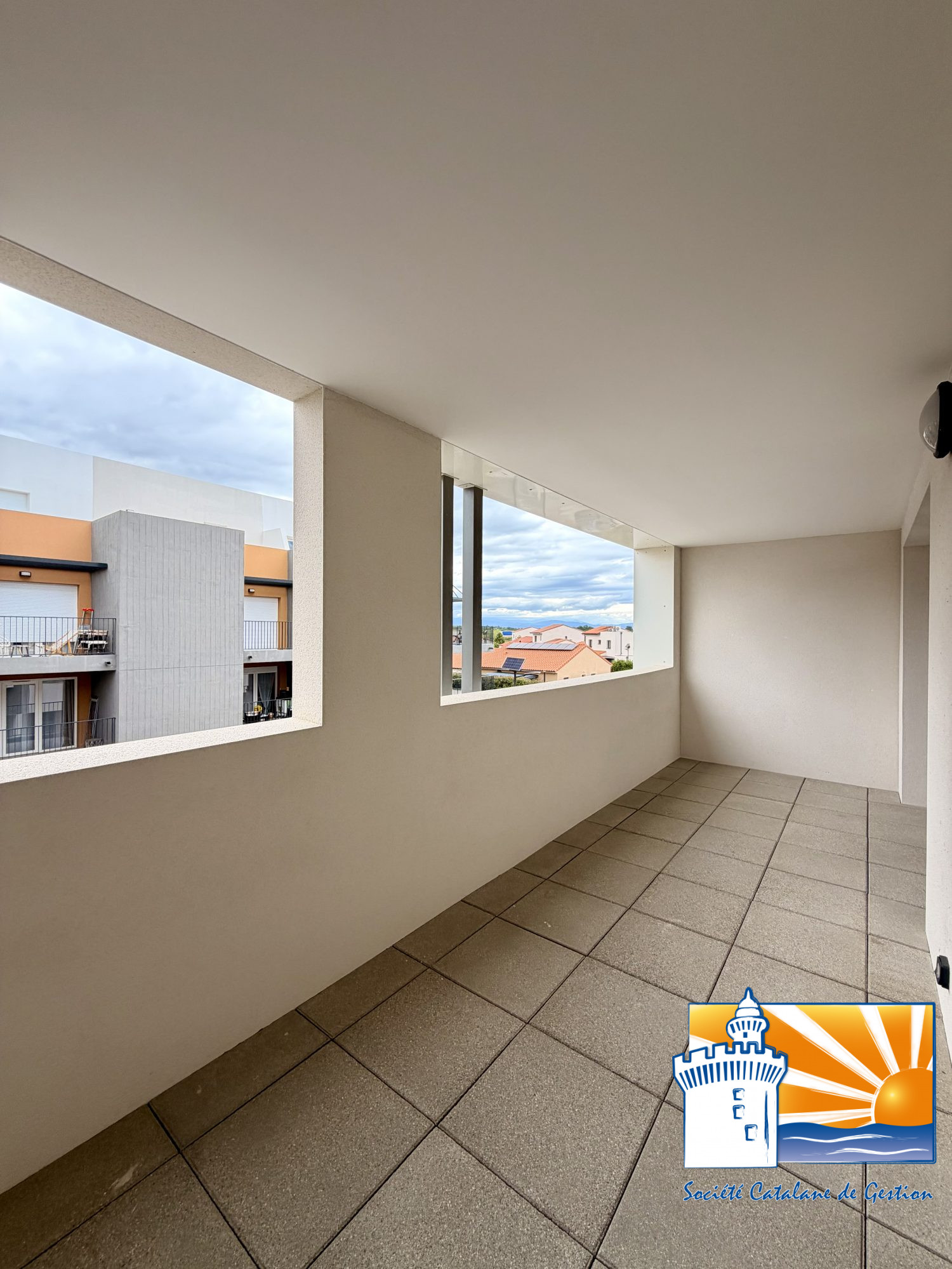 Terrasse - Appartement Pollestres (Réf. 07-1057-AGENCEDUSOLEIL)