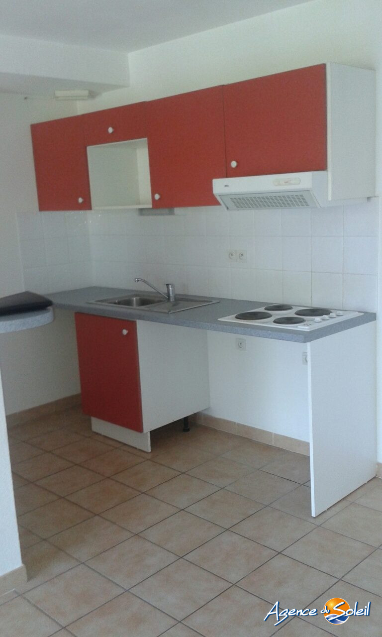 Salle de bain - Appartement Narbonne (Réf. 04-9043-CVB14-AGENCEDUSOLEIL)