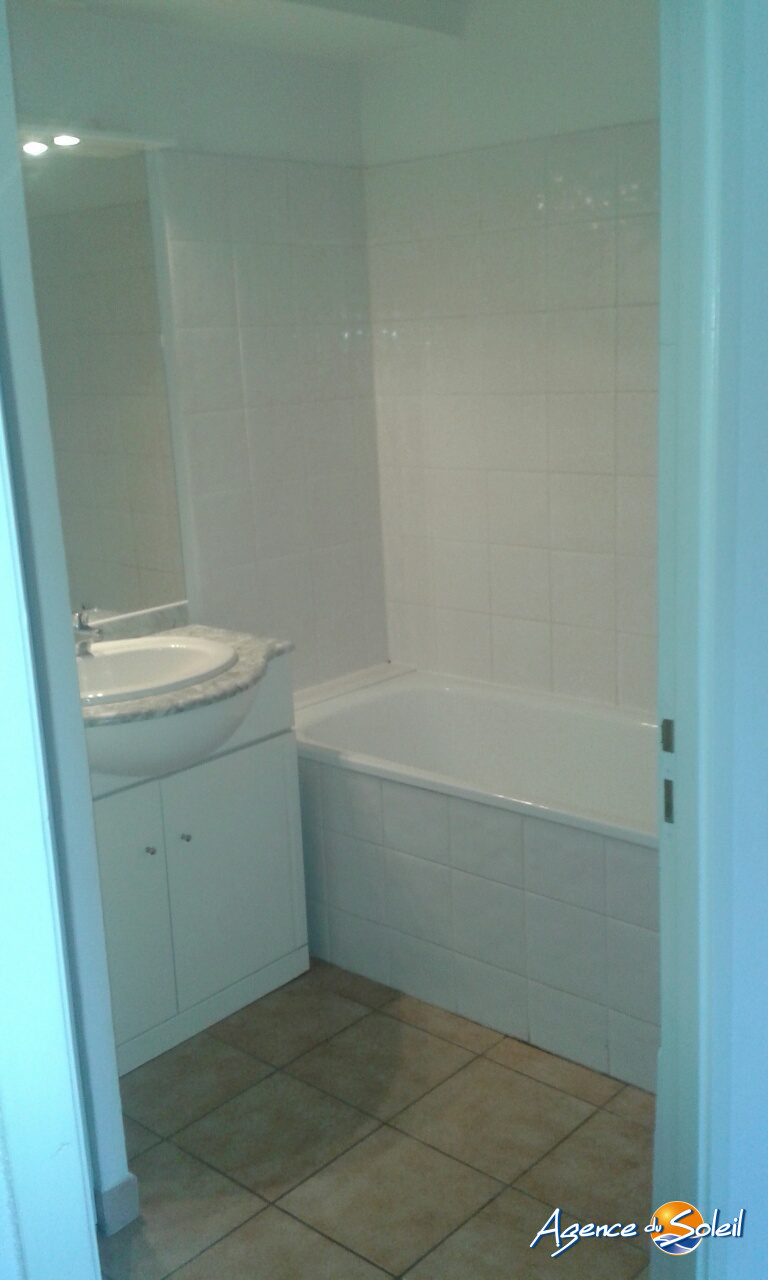 Vue extérieure - Appartement Narbonne (Réf. 04-9043-CVB14-AGENCEDUSOLEIL)