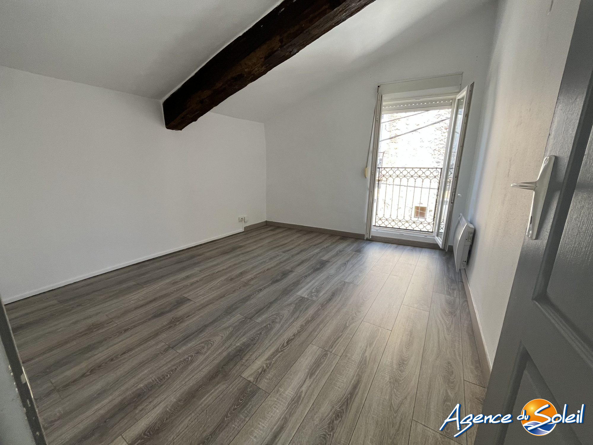 Chambre - Appartement Vingrau (Réf. 08-5516-AGENCEDUSOLEIL)