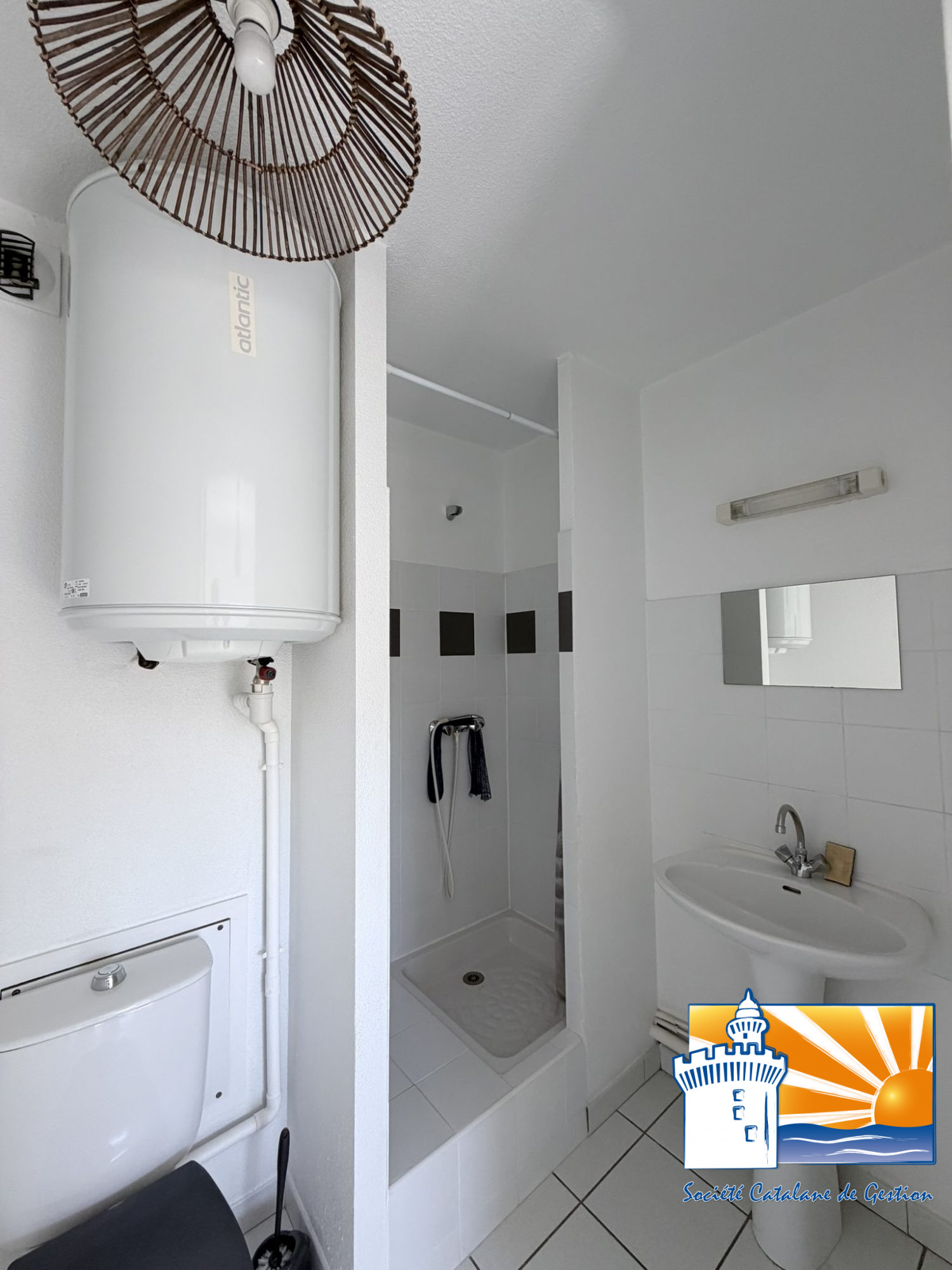 Salle de bain - Appartement Perpignan (Réf. 07-2145-AGENCEDUSOLEIL)