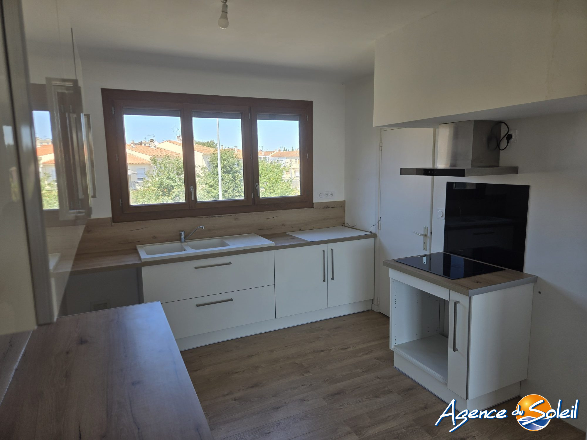 Chambre - Appartement Narbonne (Réf. 04-9426-AGENCEDUSOLEIL)