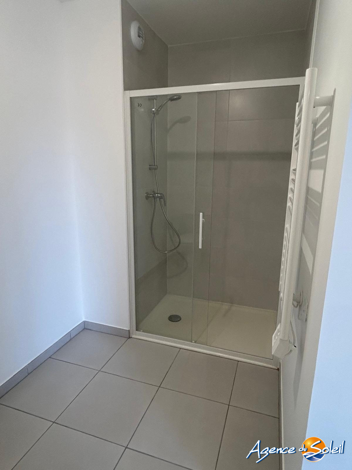 Terrasse - Appartement Béziers (Réf. 09-7747-AGENCEDUSOLEIL)