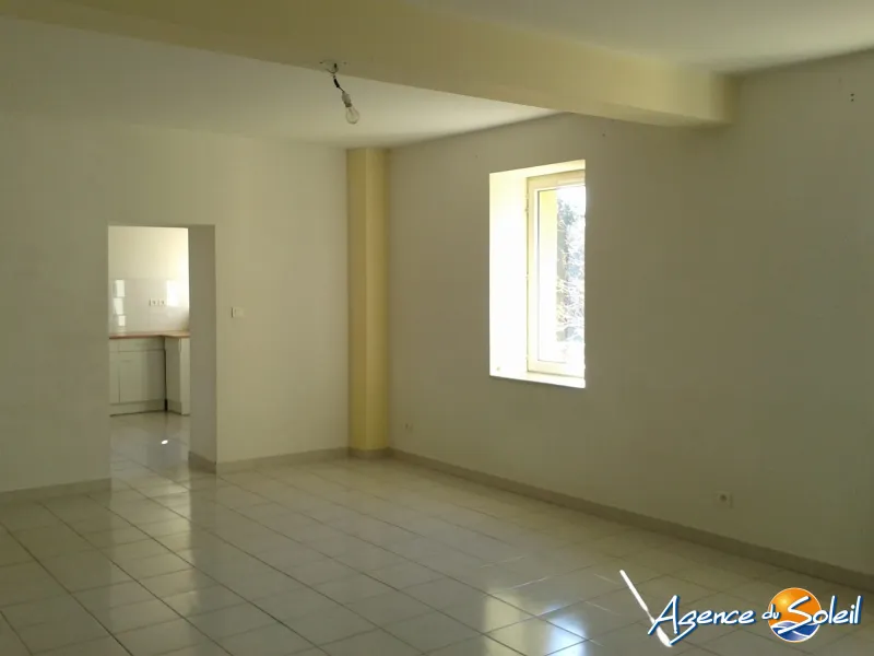 Appartement à louer à Bize-Minervois - 80 m2