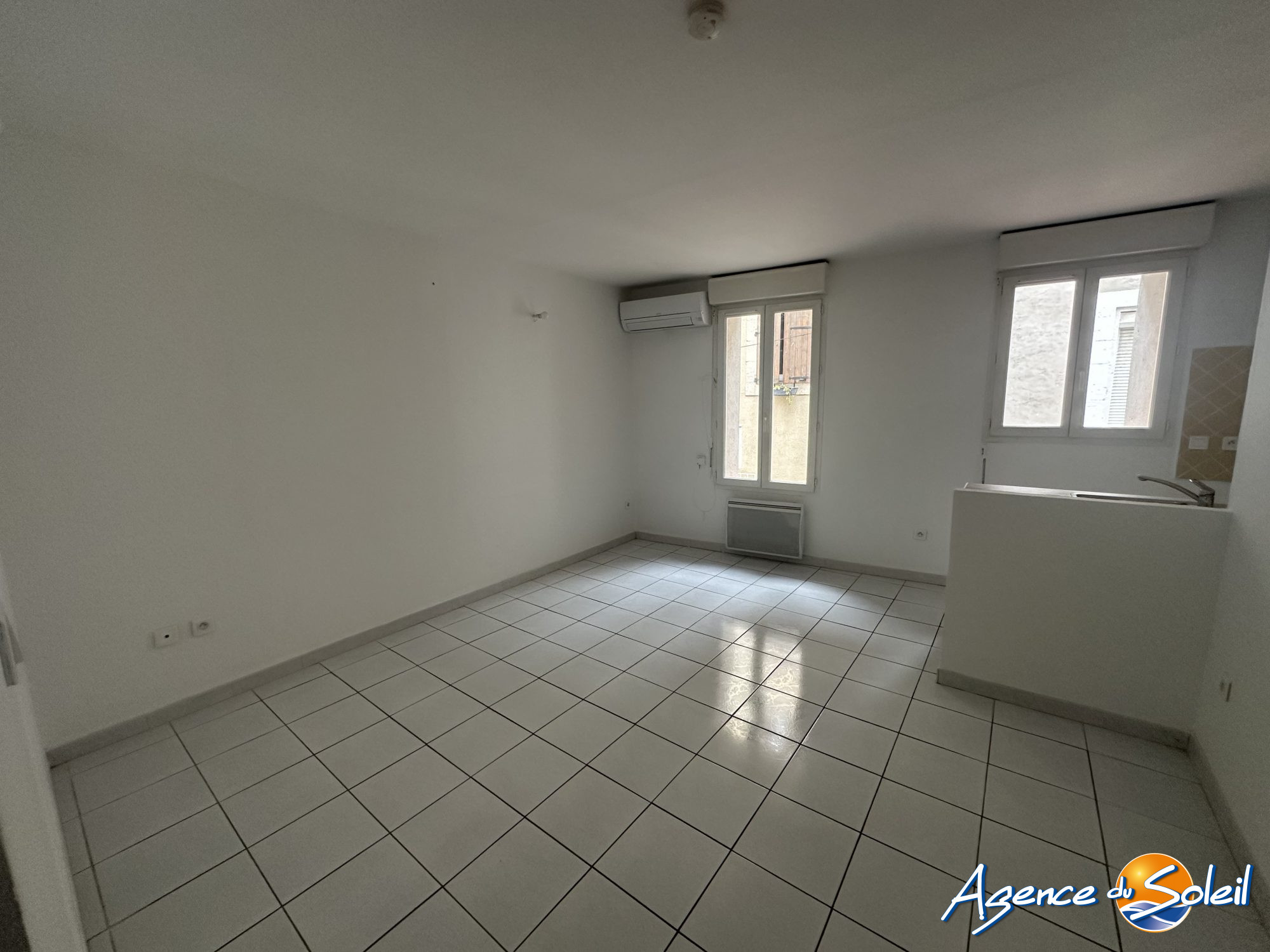 Appartement en location à Sigean - Agence du Soleil (Réf. 05 -3513-AGENCEDUSOLEIL)