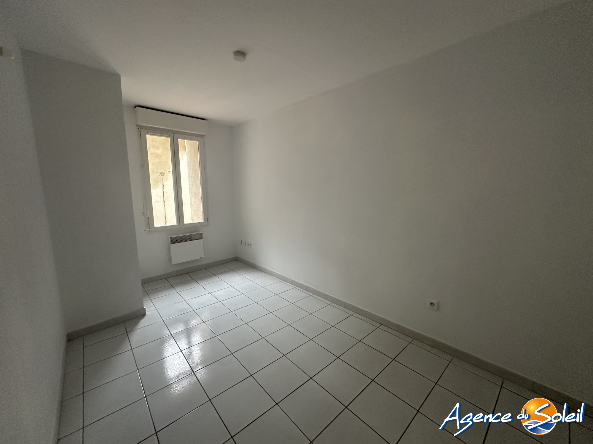 Cuisine - Appartement Sigean (Réf. 05 -3513-AGENCEDUSOLEIL)