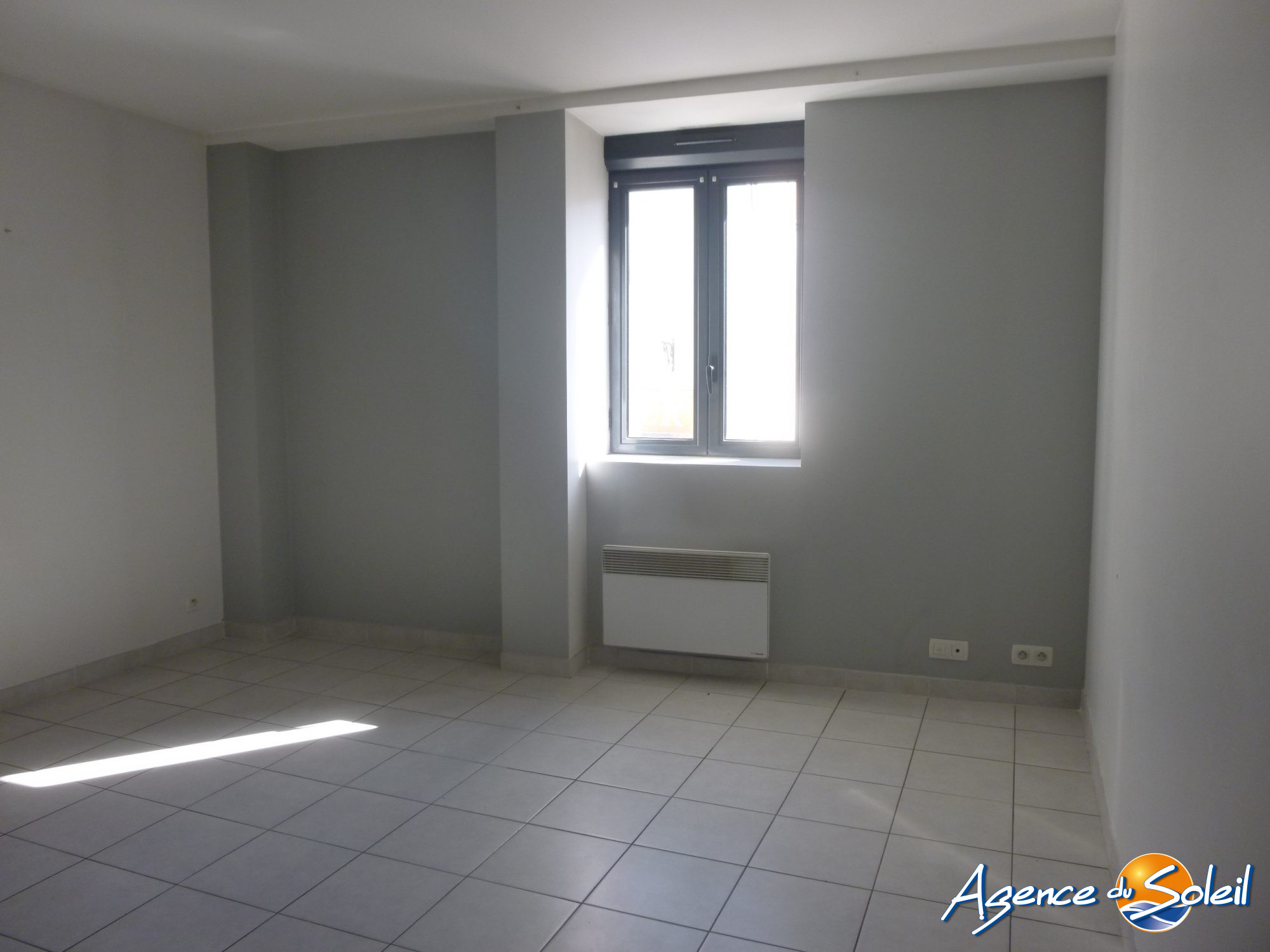 Salle de bain - Appartement Cuxac-d'Aude (Réf. 04-1356-2-AGENCEDUSOLEIL)