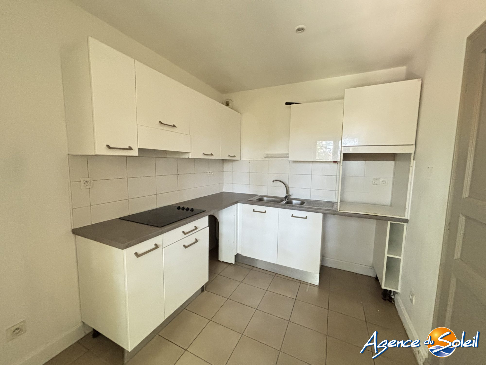 Cuisine - Appartement Narbonne (Réf. 04-867-A31-AGENCEDUSOLEIL)