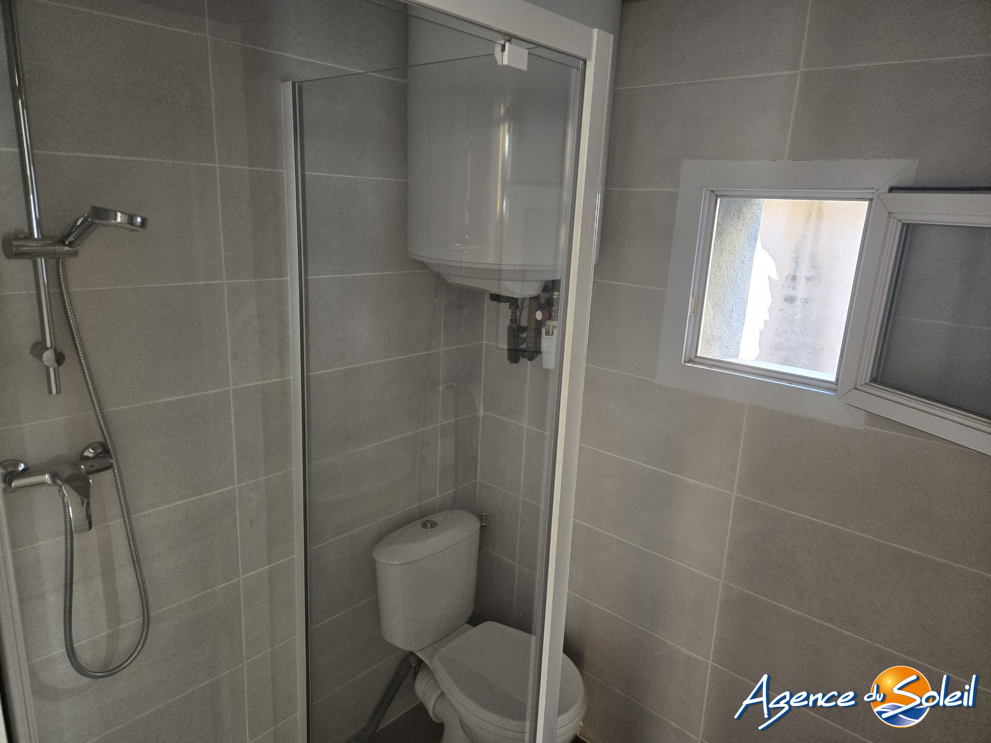 Vue extérieure - Appartement Narbonne (Réf. 04-4967-AGENCEDUSOLEIL)