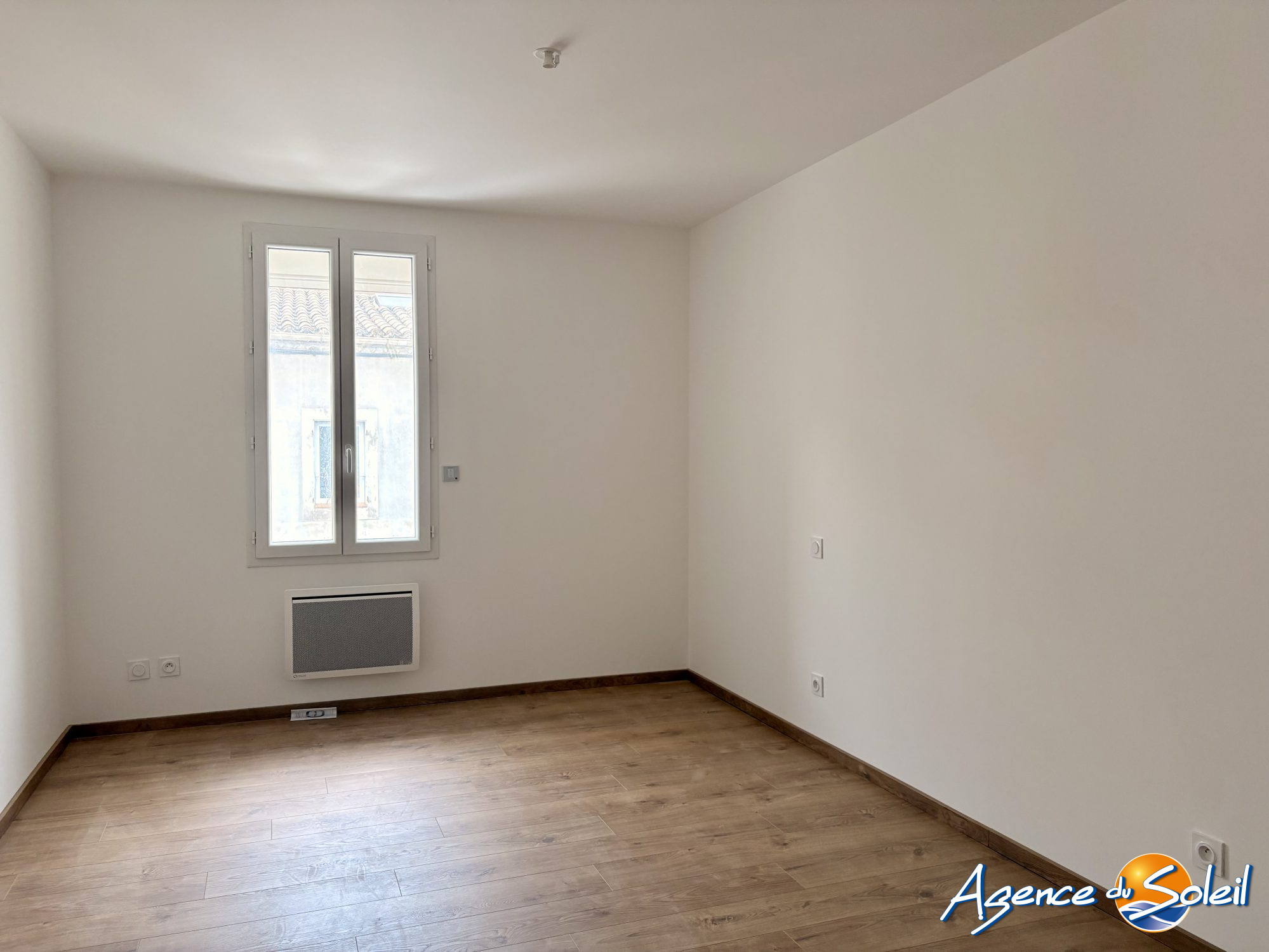 Chambre - Appartement Peyriac-Minervois (Réf. 27-2891-AGENCEDUSOLEIL)