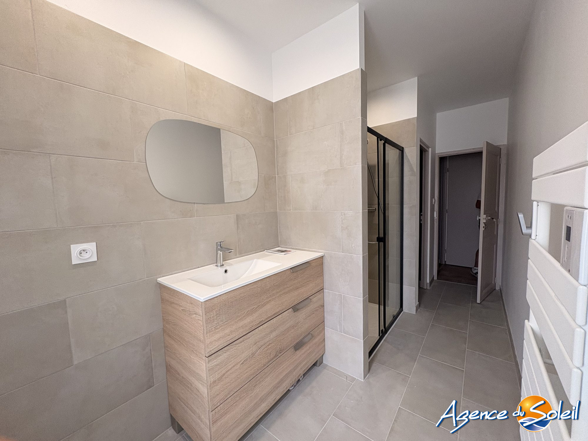 Vue extérieure - Appartement Peyriac-Minervois (Réf. 27-2891-AGENCEDUSOLEIL)
