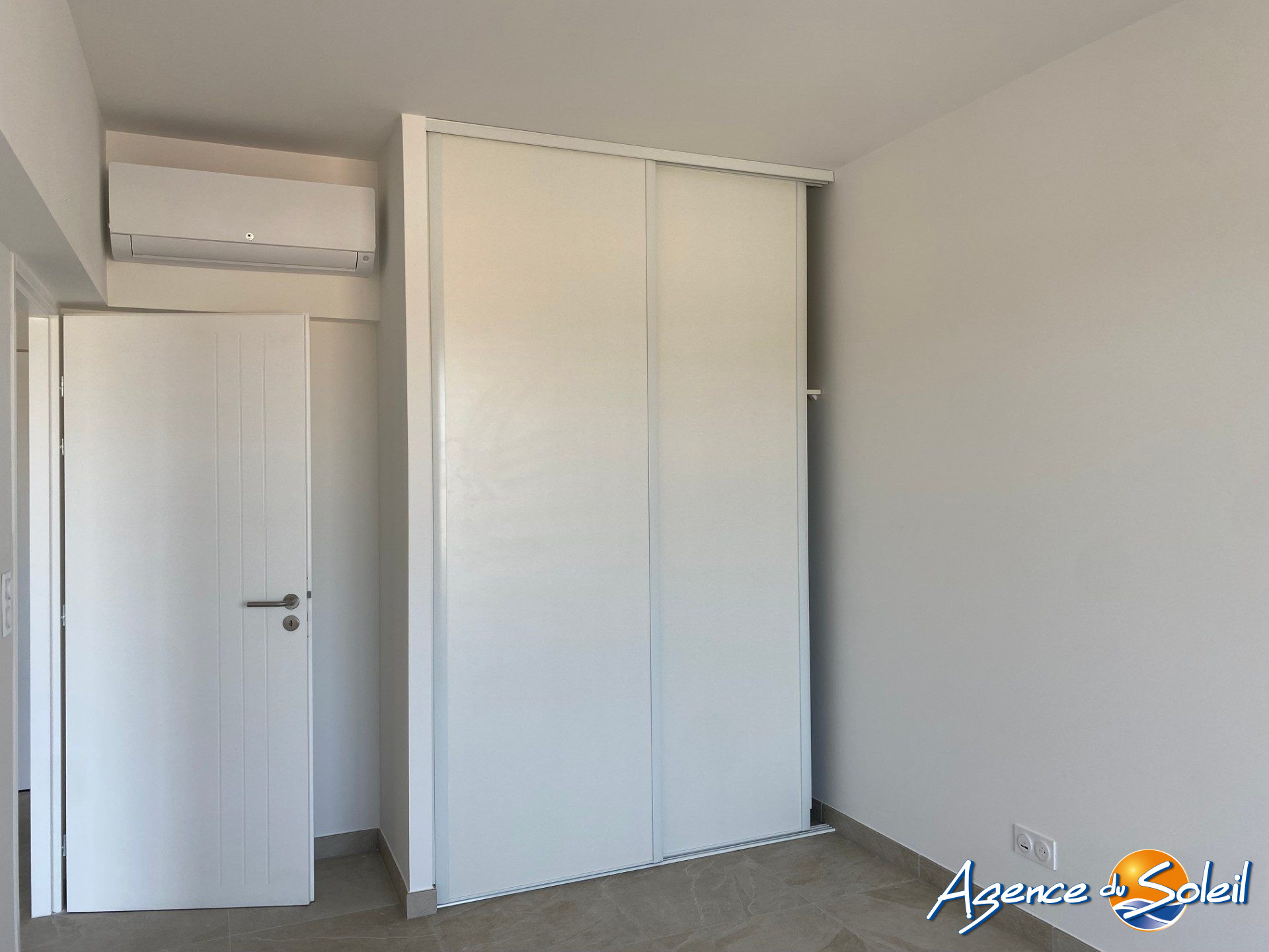 Chambre - Appartement Narbonne (Réf. 04-4755-AGENCEDUSOLEIL)