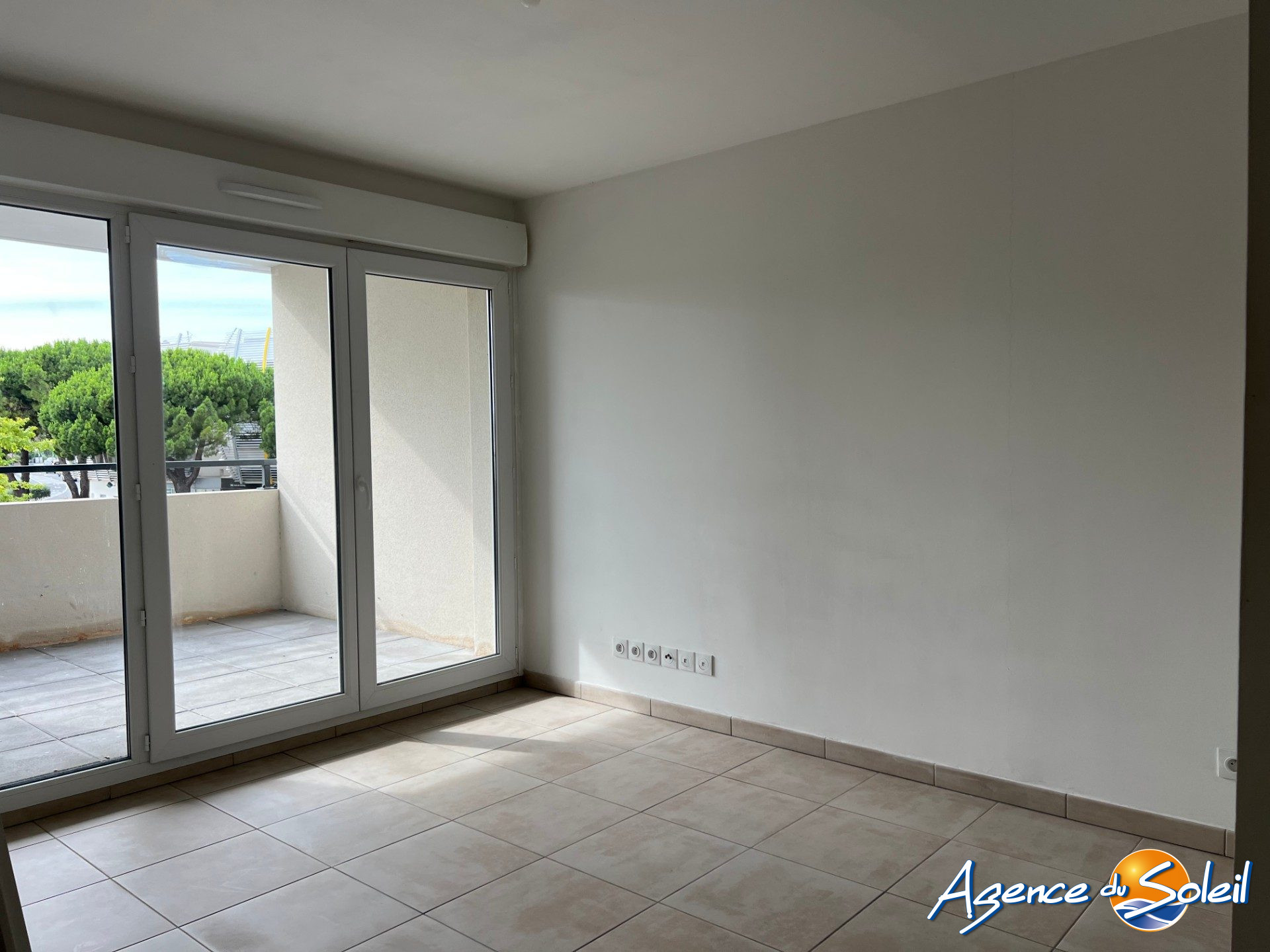Vue intérieure - Appartement Béziers (Réf. 09-7135-AGENCEDUSOLEIL)