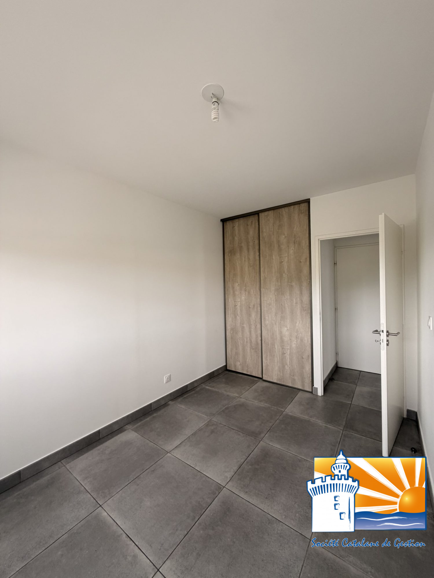Chambre - Appartement Villeneuve-de-la-Raho (Réf. 07-3024-1928-AGENCEDUSOLEIL)
