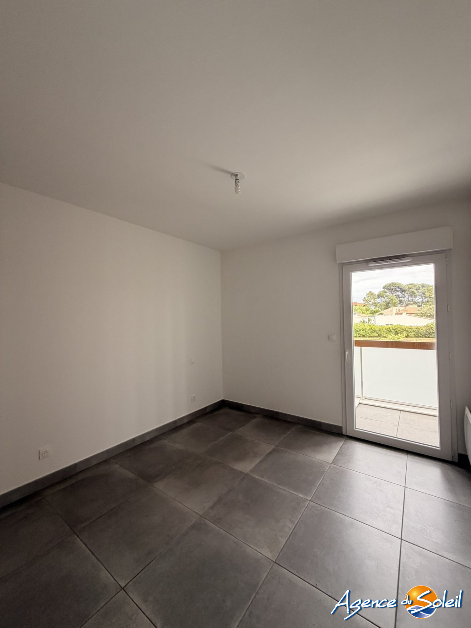 Chambre - Appartement Villeneuve-de-la-Raho (Réf. 06-3024-AGENCEDUSOLEIL)
