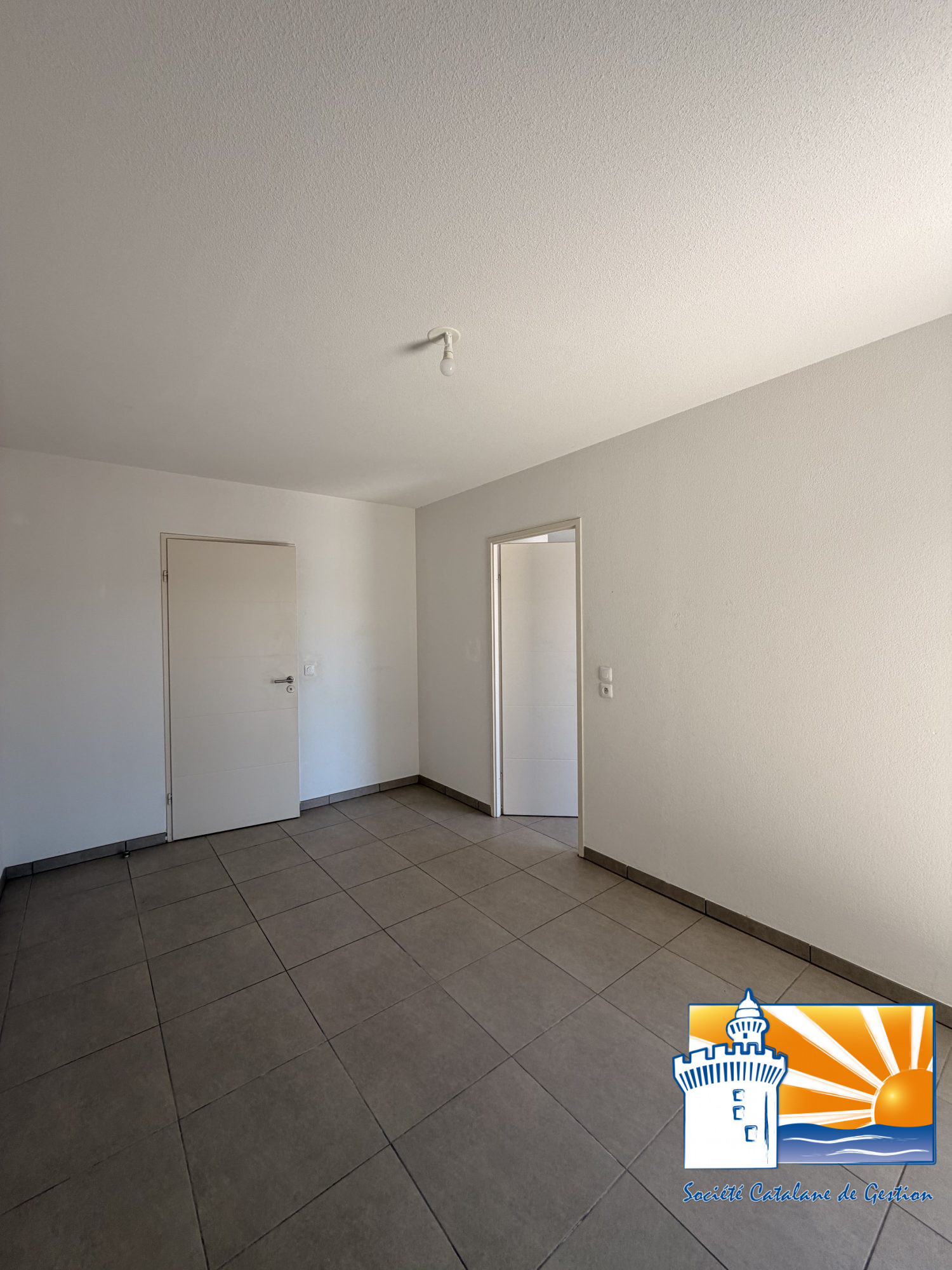 Chambre - Appartement Canohès (Réf. 07-481-AGENCEDUSOLEIL)