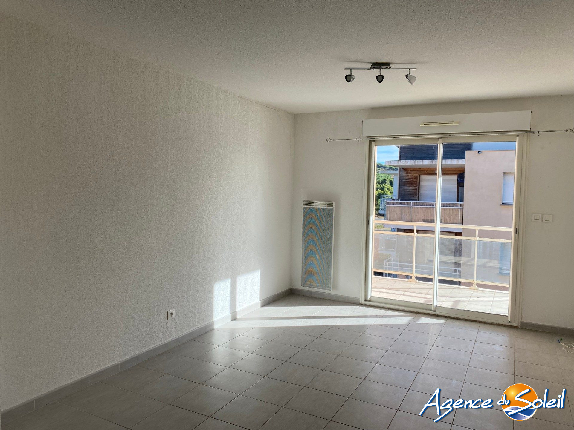 Chambre - Appartement Narbonne (Réf. 04-4580-AGENCEDUSOLEIL)