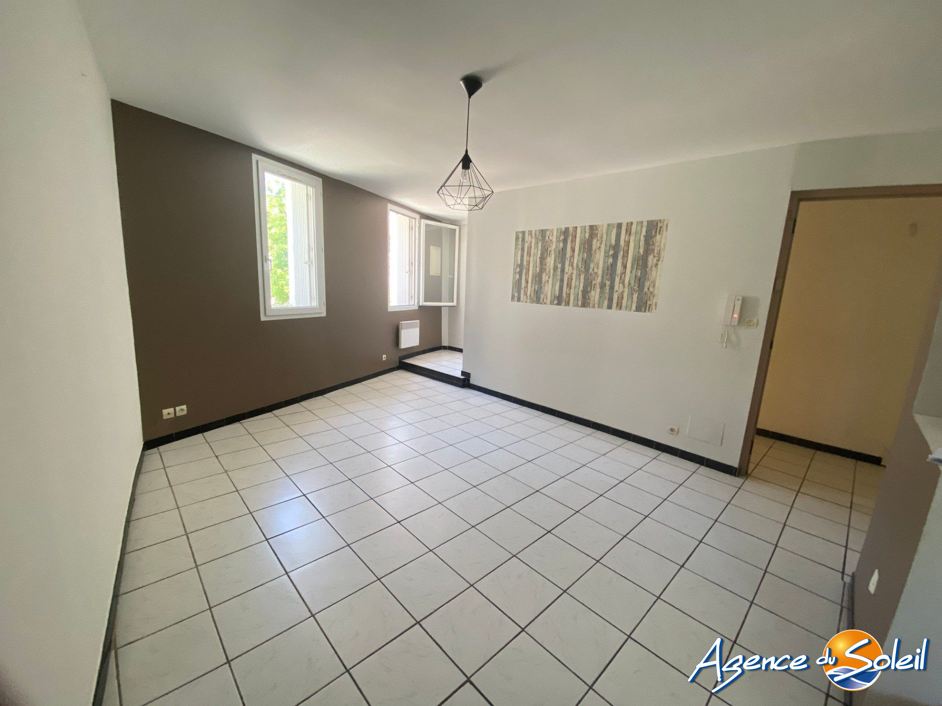 Cuisine - Appartement Névian (Réf. 27-2697-AGENCEDUSOLEIL)
