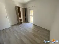 Miniature 3 - Appartement Névian