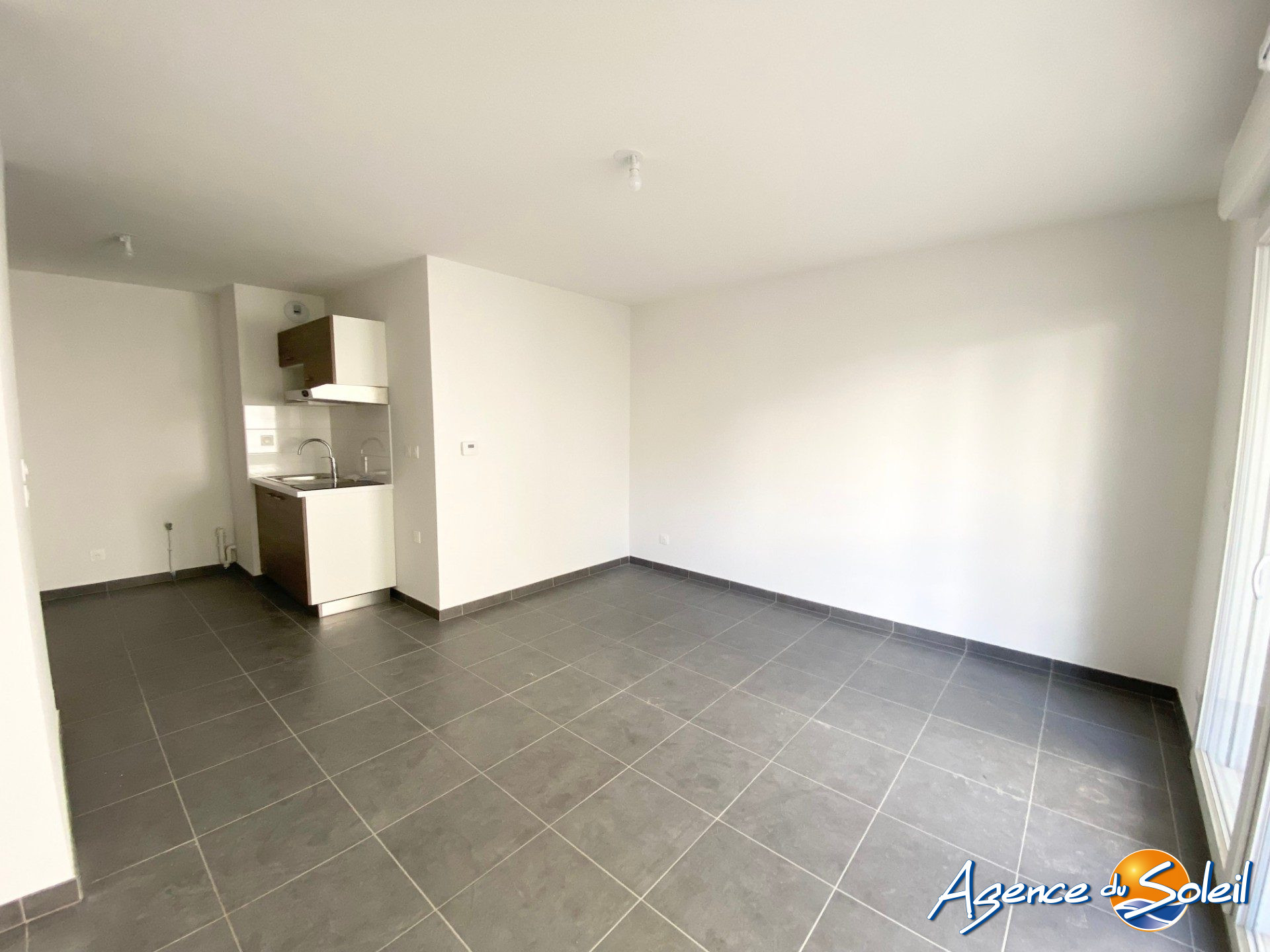 Salle de bain - Appartement Marseillan (Réf. 09-7362-AGENCEDUSOLEIL)