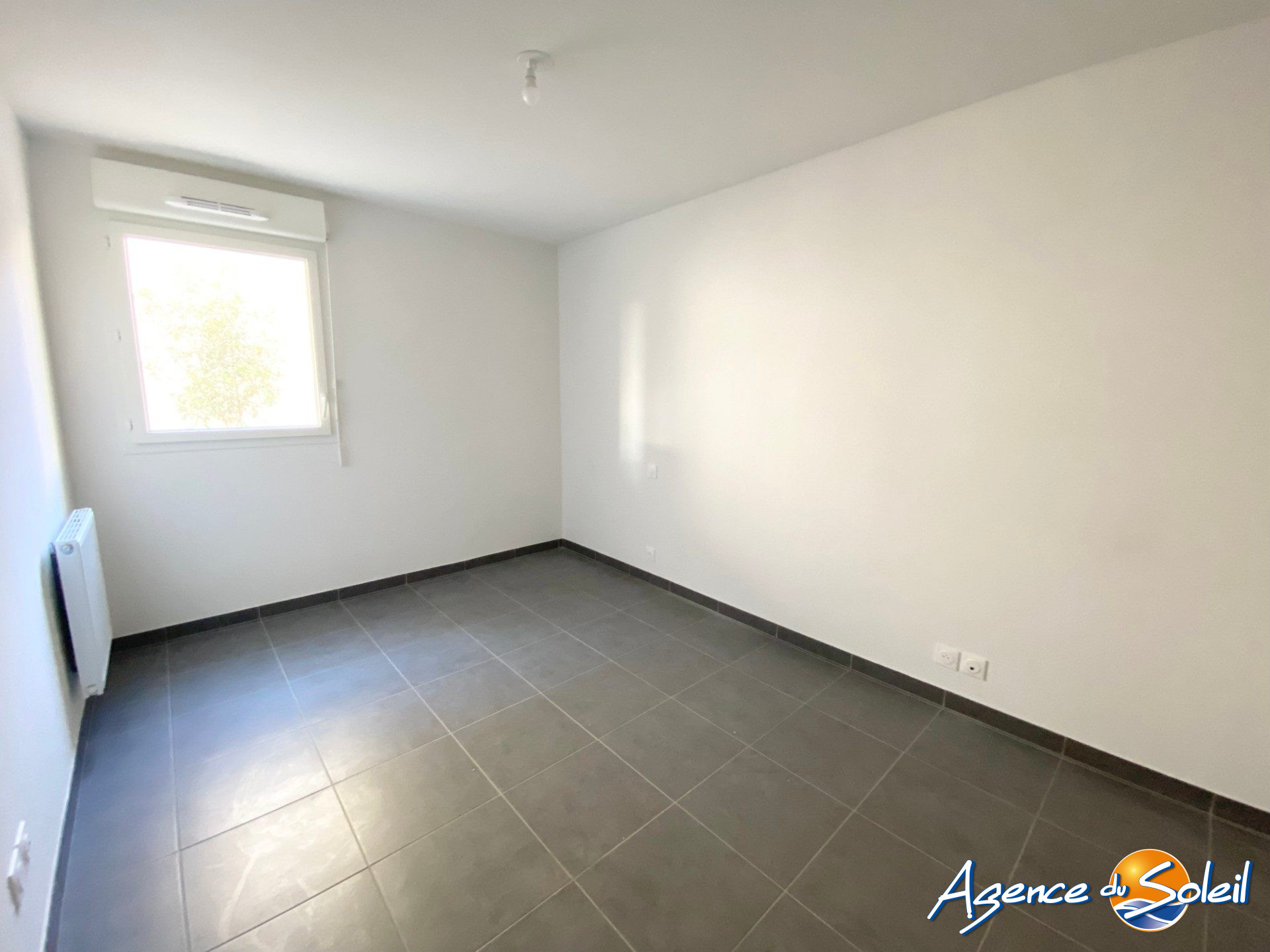 Vue extérieure - Appartement Marseillan (Réf. 09-7362-AGENCEDUSOLEIL)