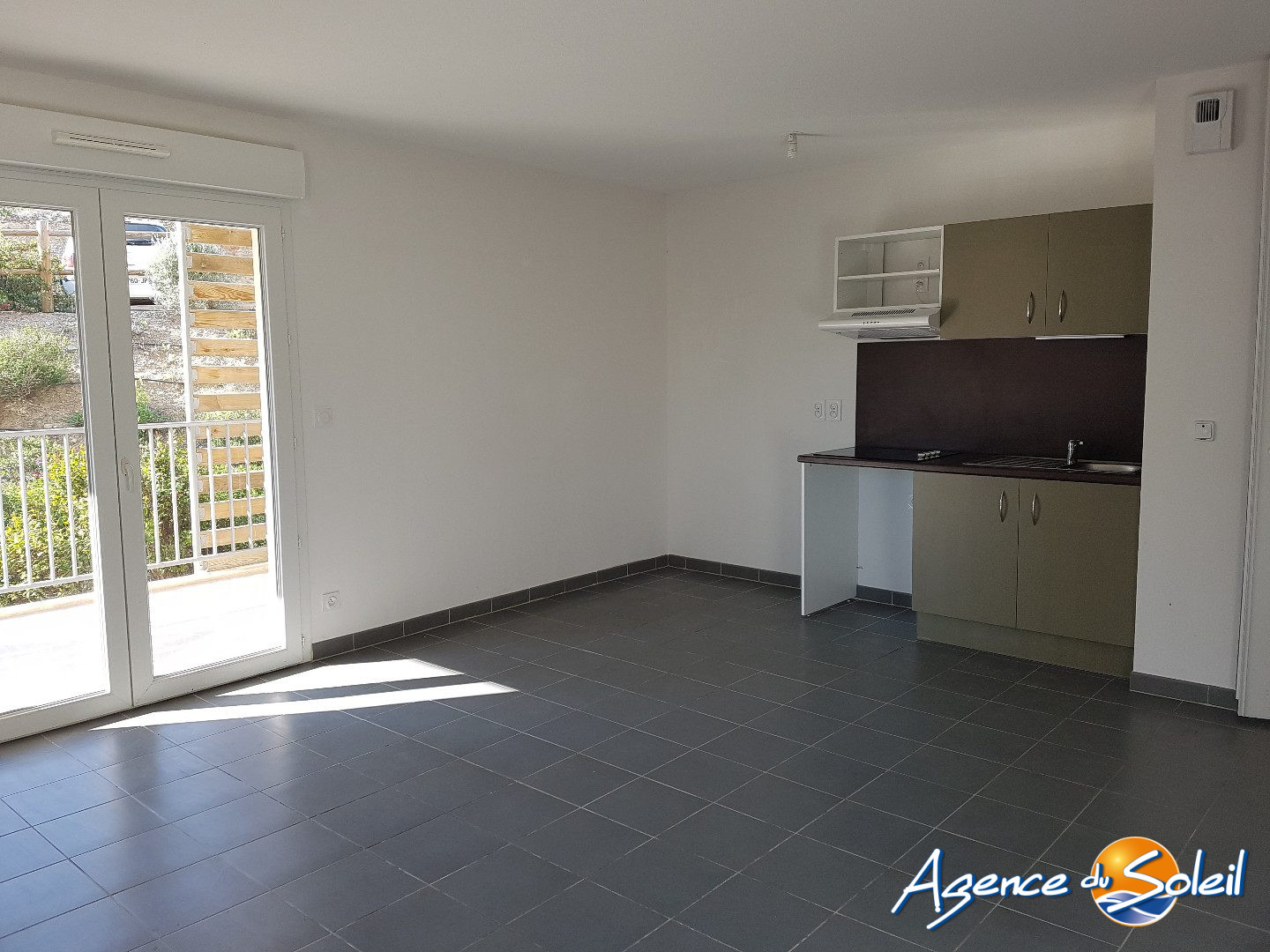 Appartement en location à Narbonne - Agence du Soleil (Réf. 04-1334-AGENCEDUSOLEIL)