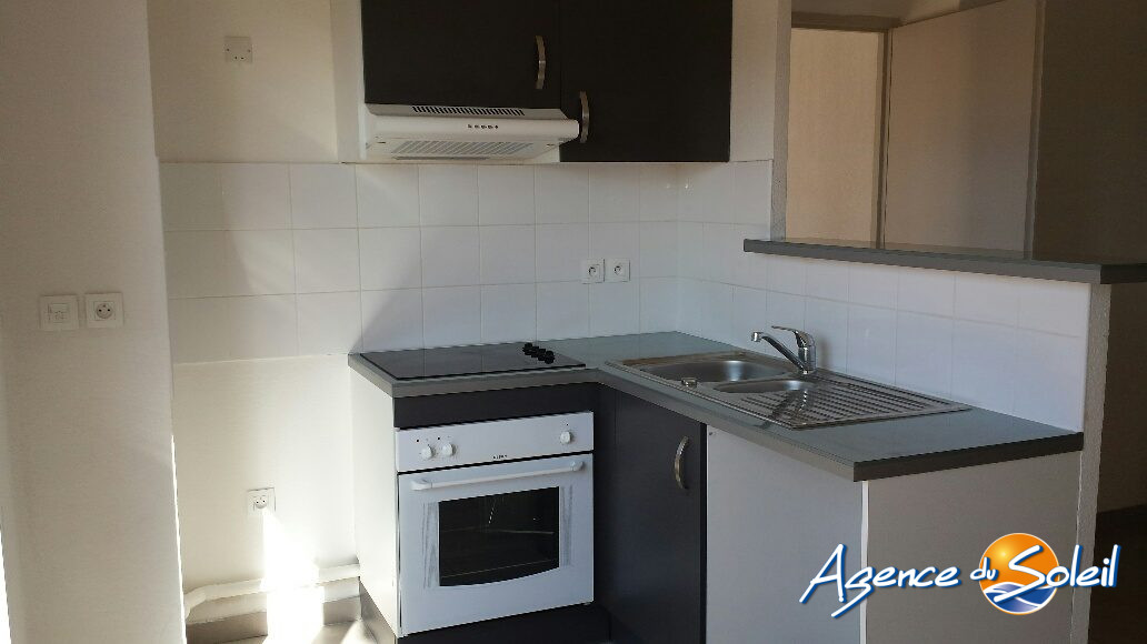 Chambre - Appartement Saint-Estève (Réf. 06-2208-AGENCEDUSOLEIL)