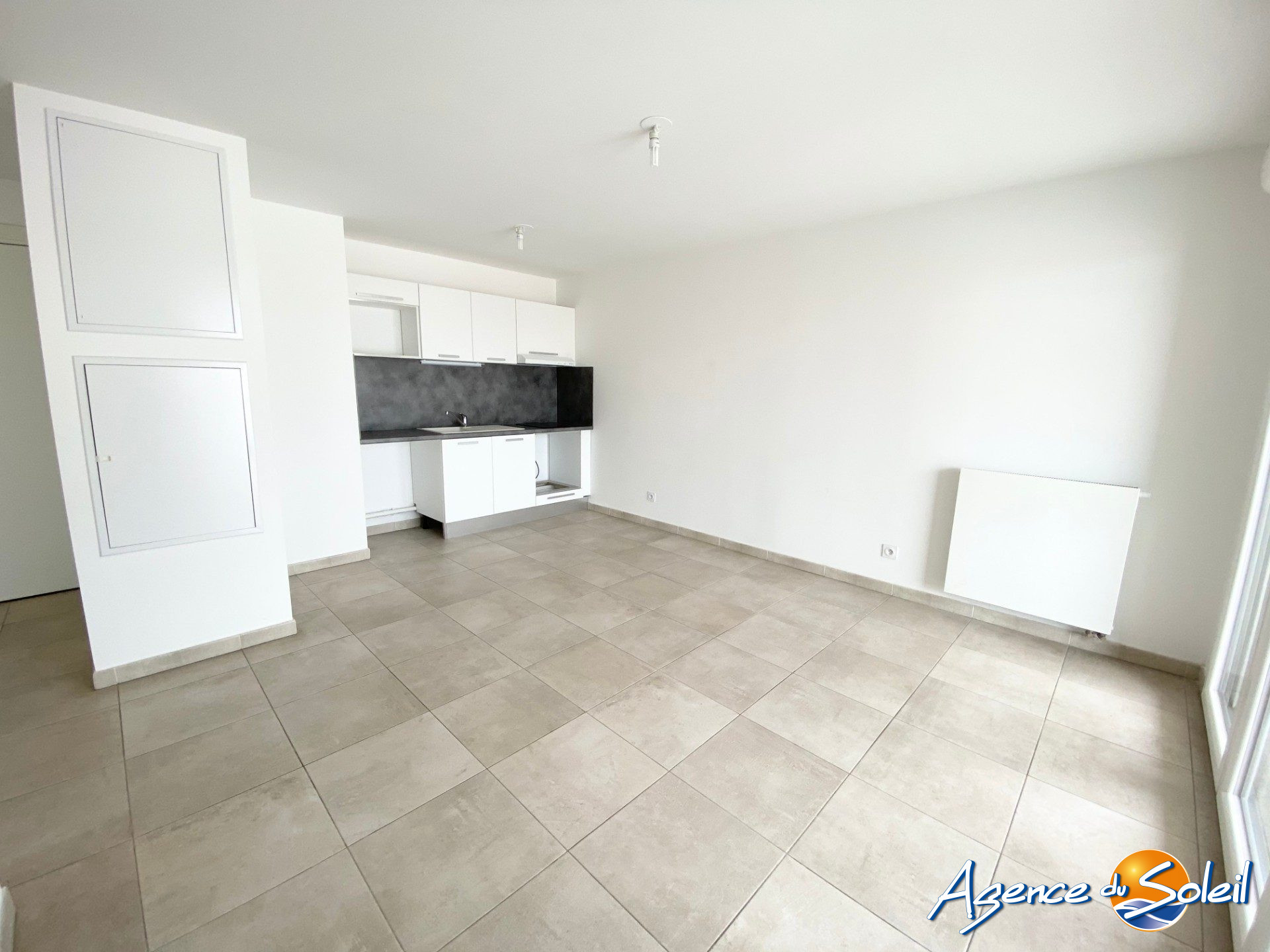 Cuisine - Appartement Sauvian (Réf. 09-6861-AGENCEDUSOLEIL)
