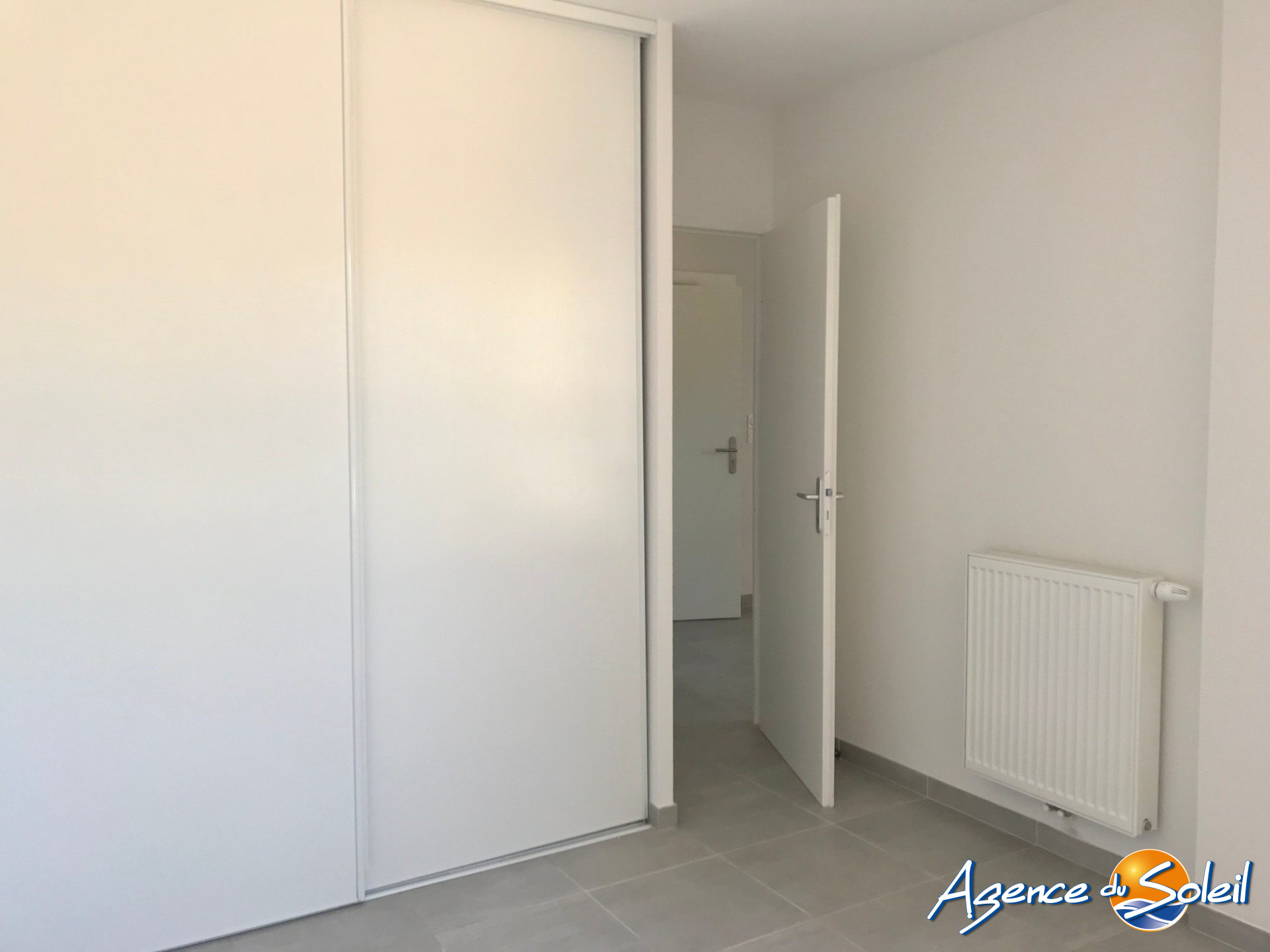 Chambre - Appartement Frontignan (Réf. 33-8083-AGENCEDUSOLEIL)