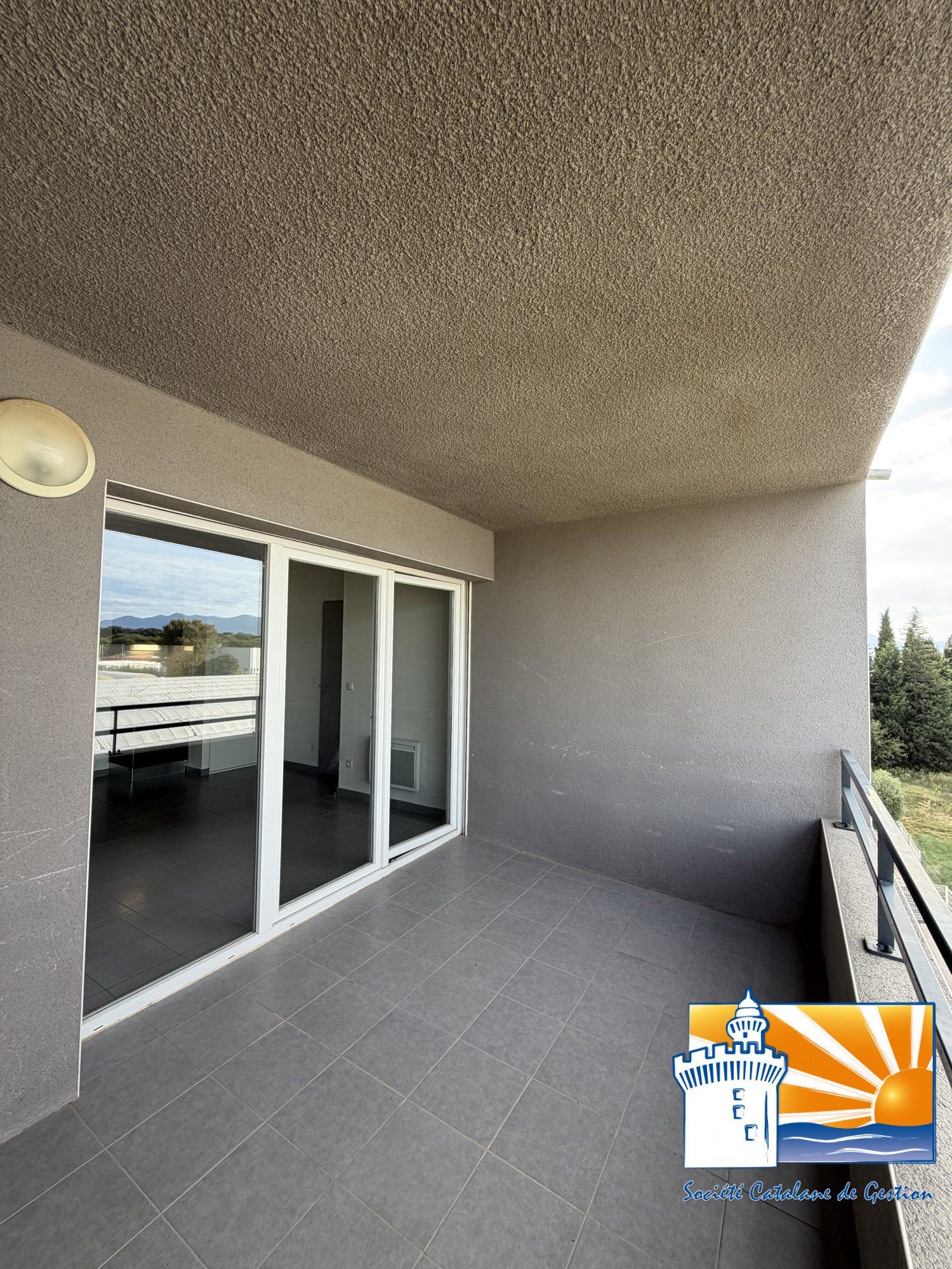 Photo de LOCATION A LANNEE